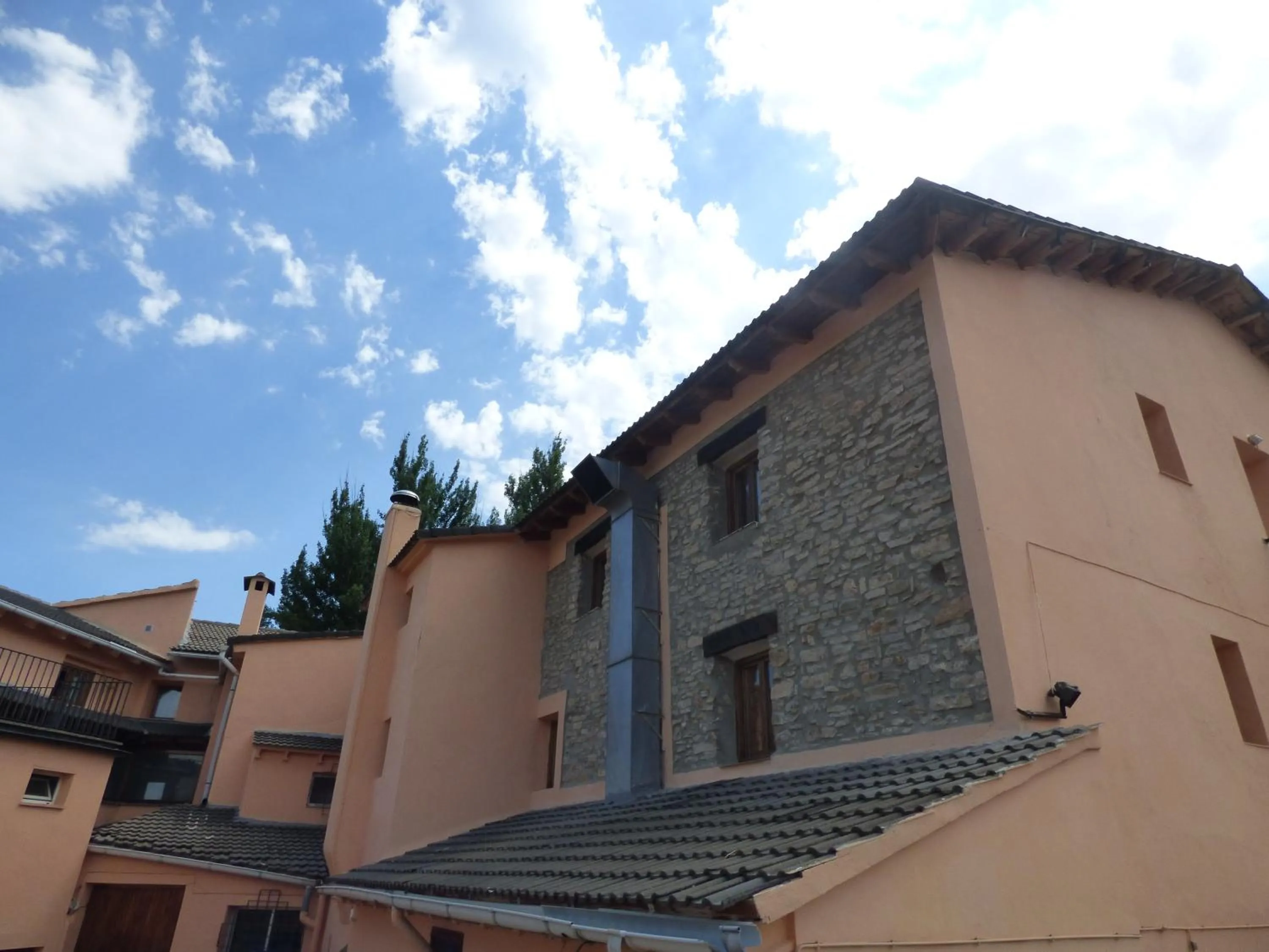 Property building in Hotel La Vega