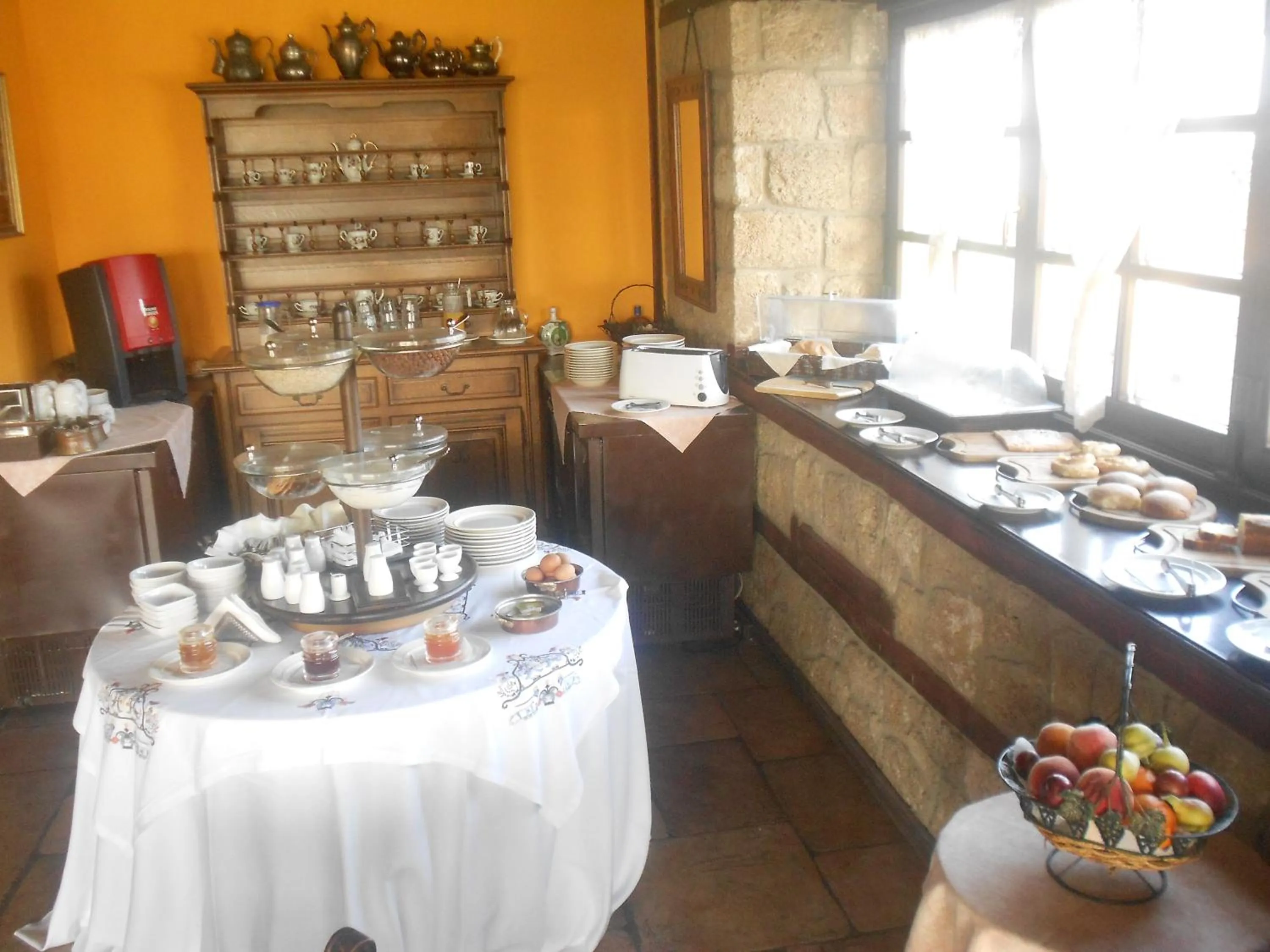 Buffet breakfast in Estate Kalaitzis