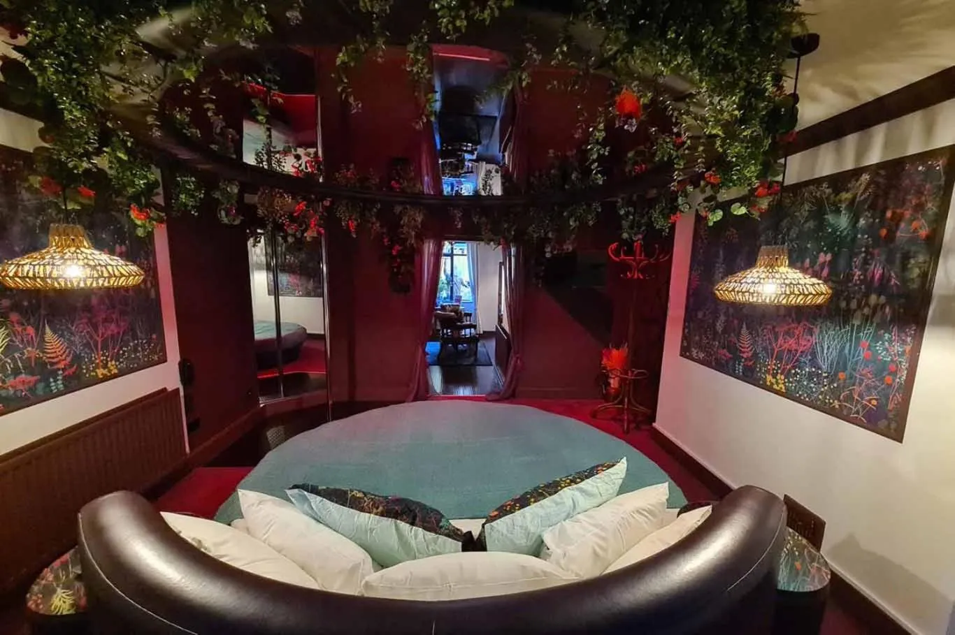 Bed in Hotel Pelirocco