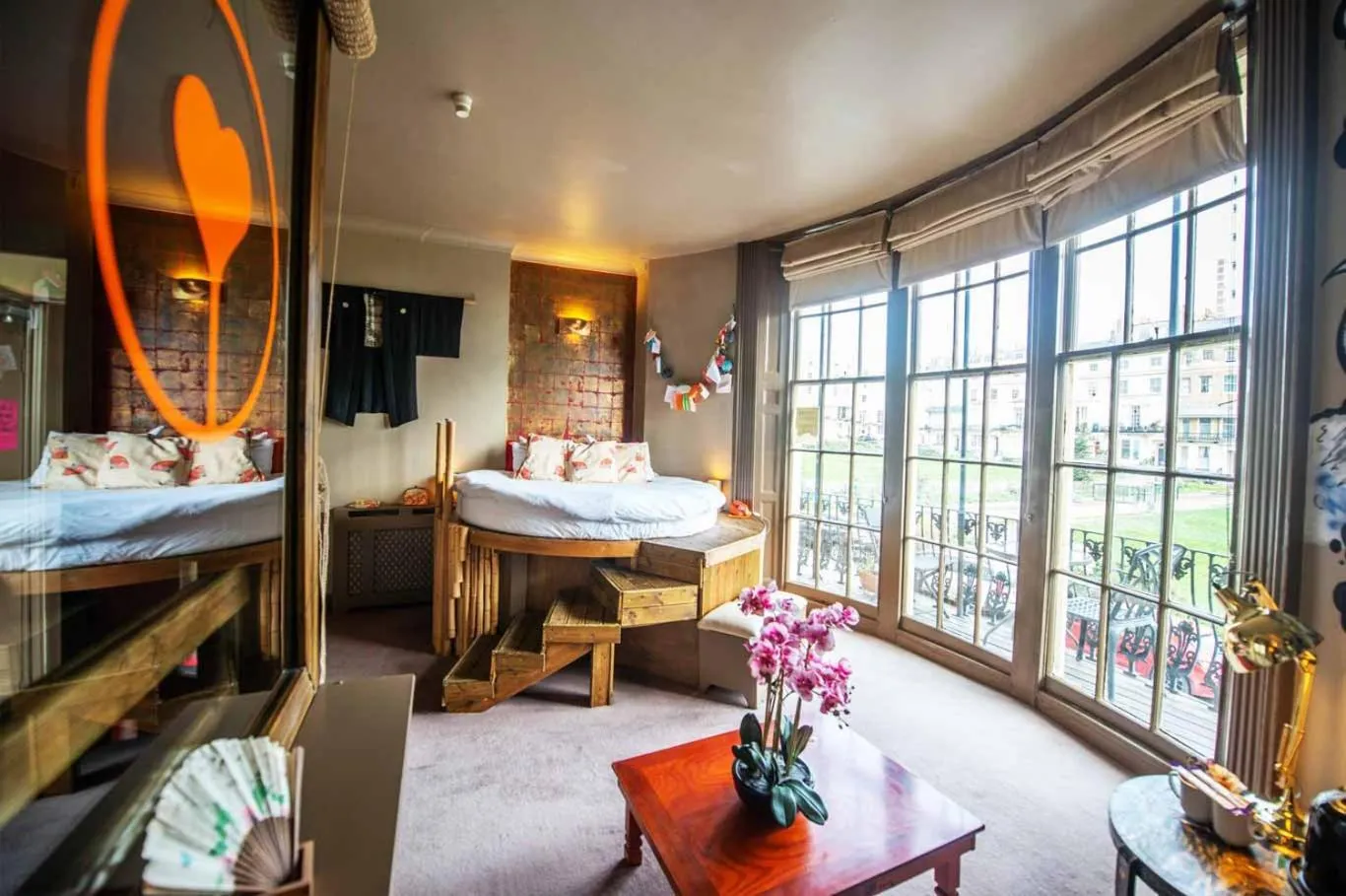 Bed in Hotel Pelirocco