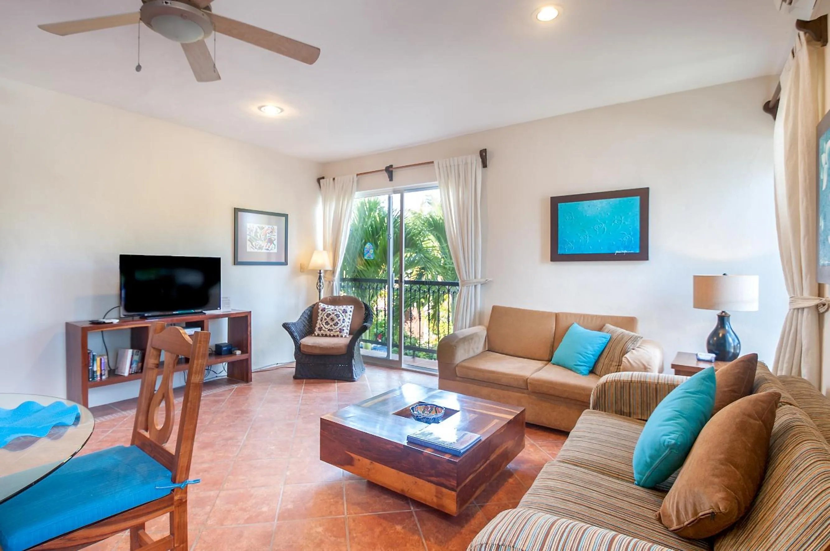 Living room in Abbey Del Sol - Beach-steps condos