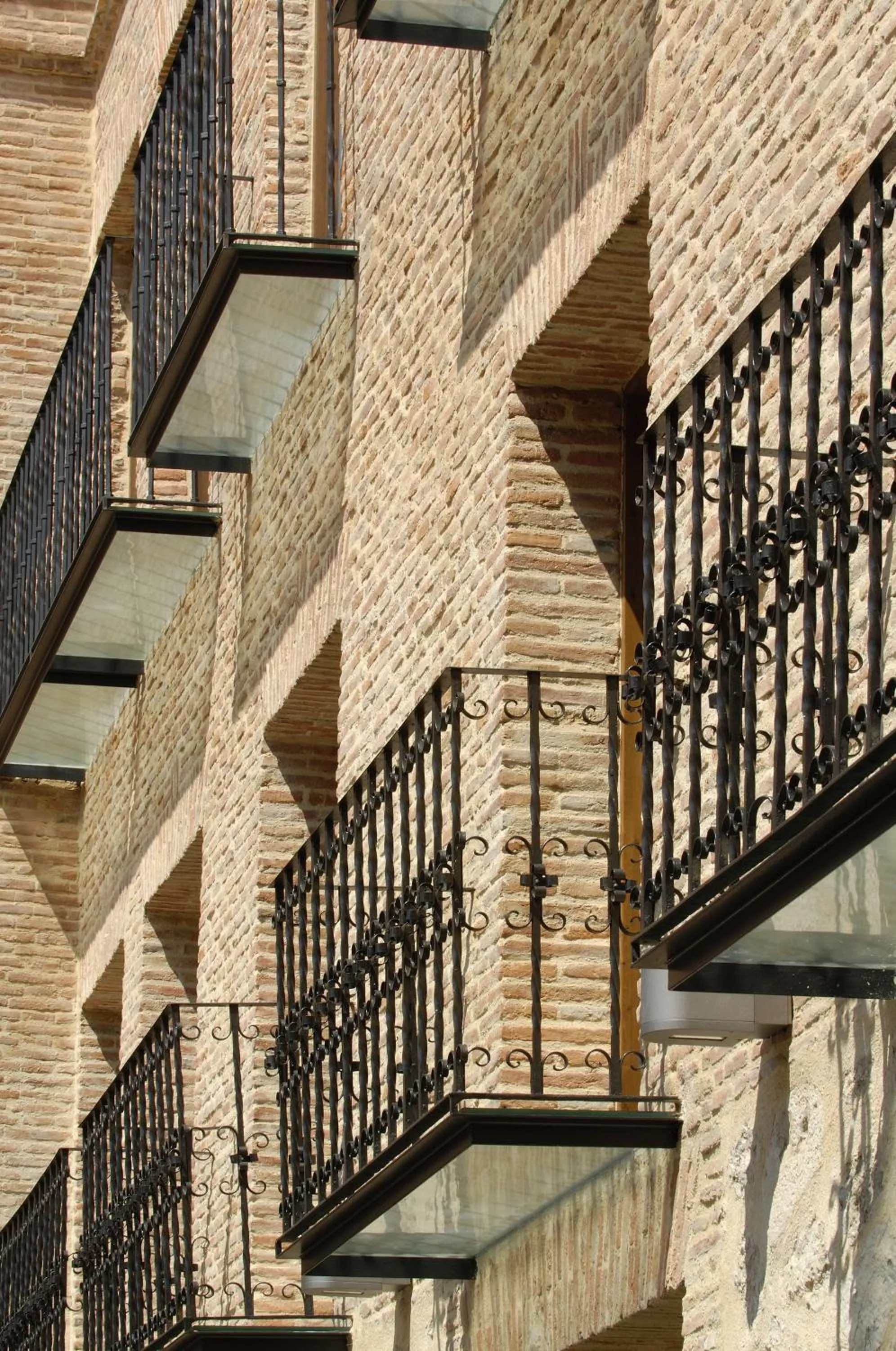 Property building in Hotel Cienbalcones