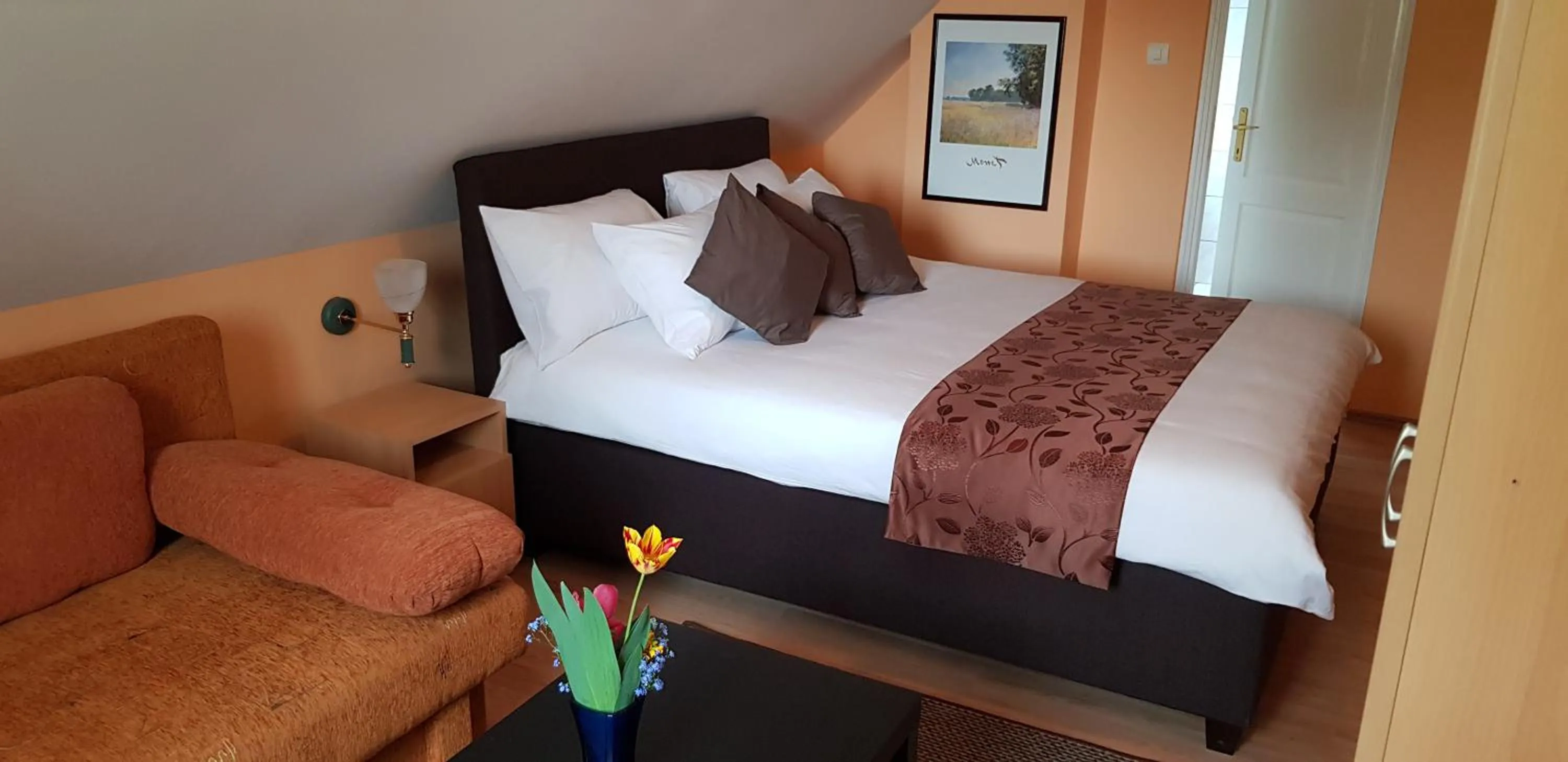 Bed in Joy Guesthouse