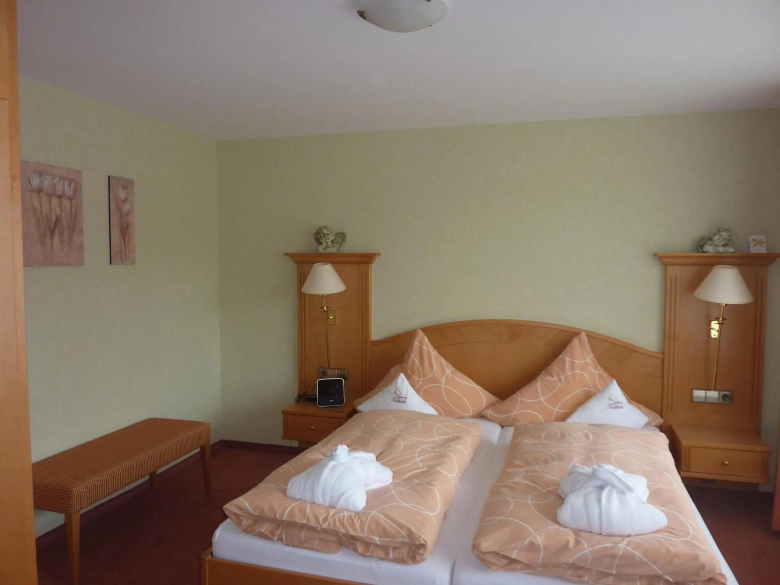 Photo of the whole room, Bed in Landhotel Talblick