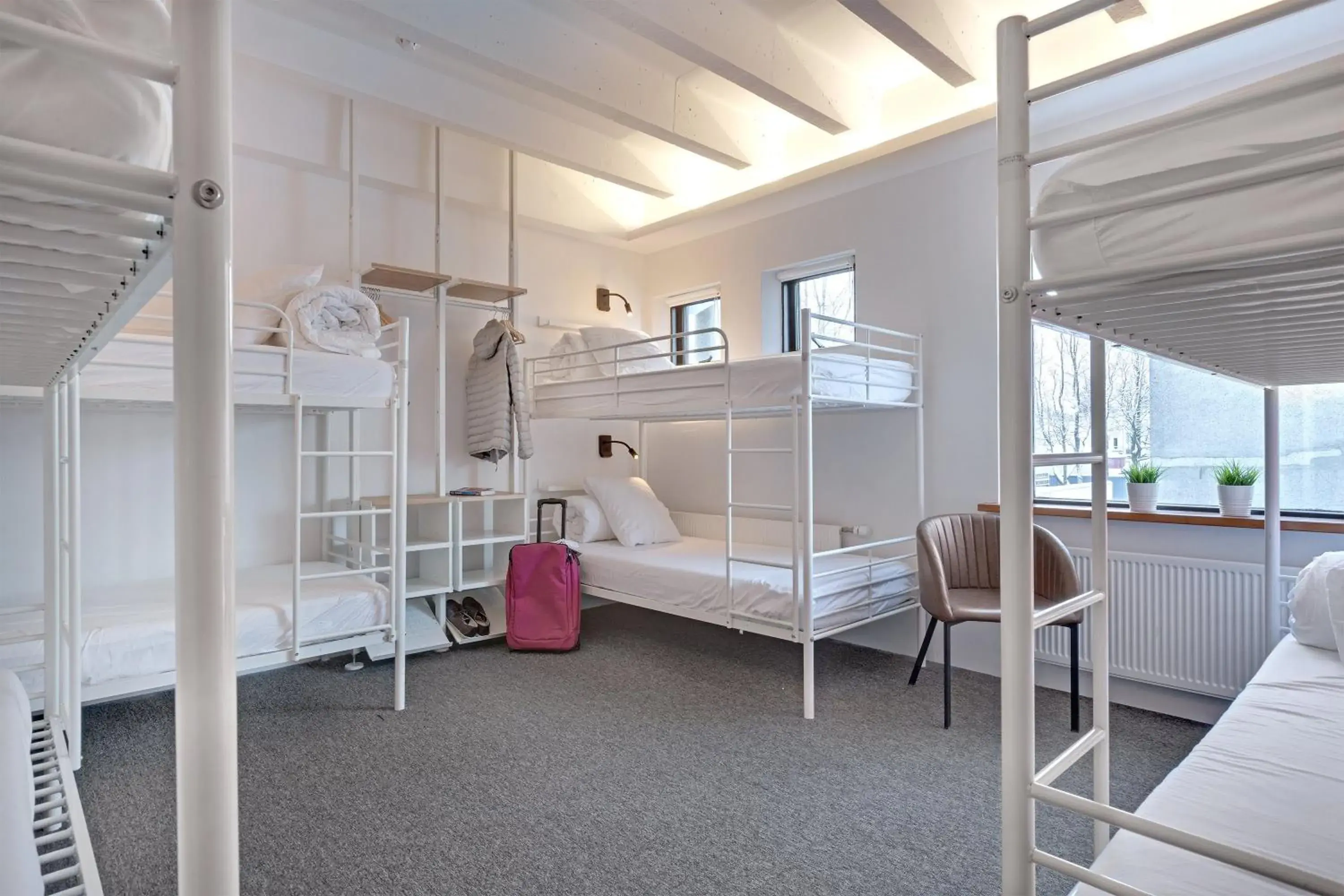 Bed in 8-Bed Mixed Dormitory Room in Lækur Hostel Bed in 8-Bed Mixed Dormitory Room in Lækur Hostel