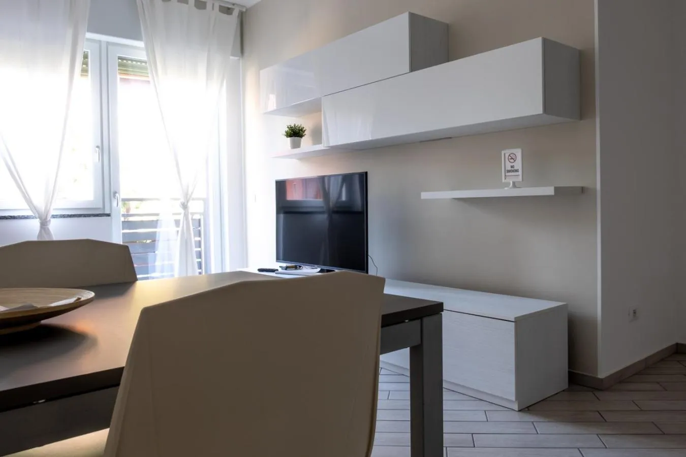 TV and multimedia in Home Hotel