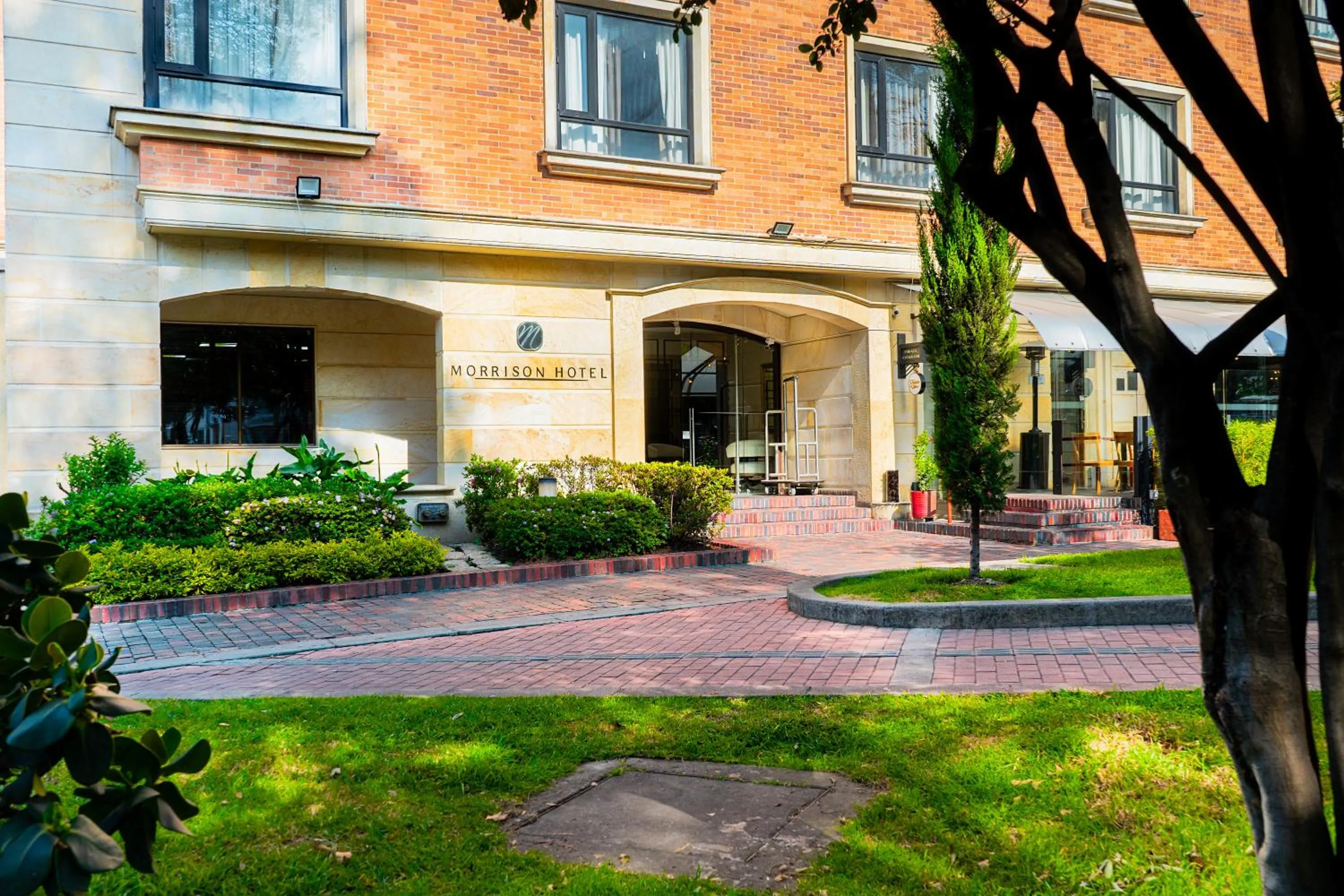 Facade/entrance in Hotel Morrison Zona Rosa