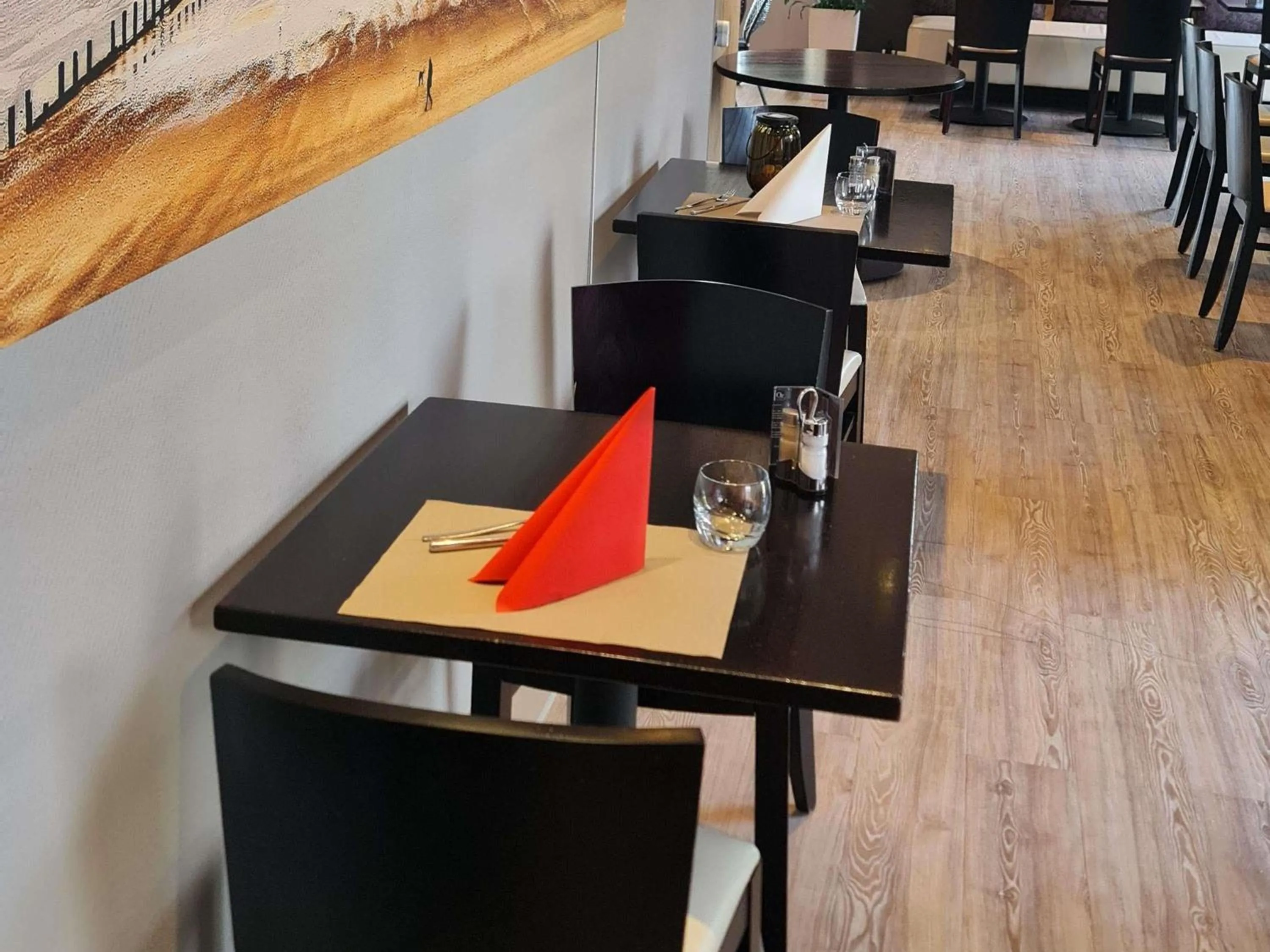 Restaurant/places to eat in ibis Vannes