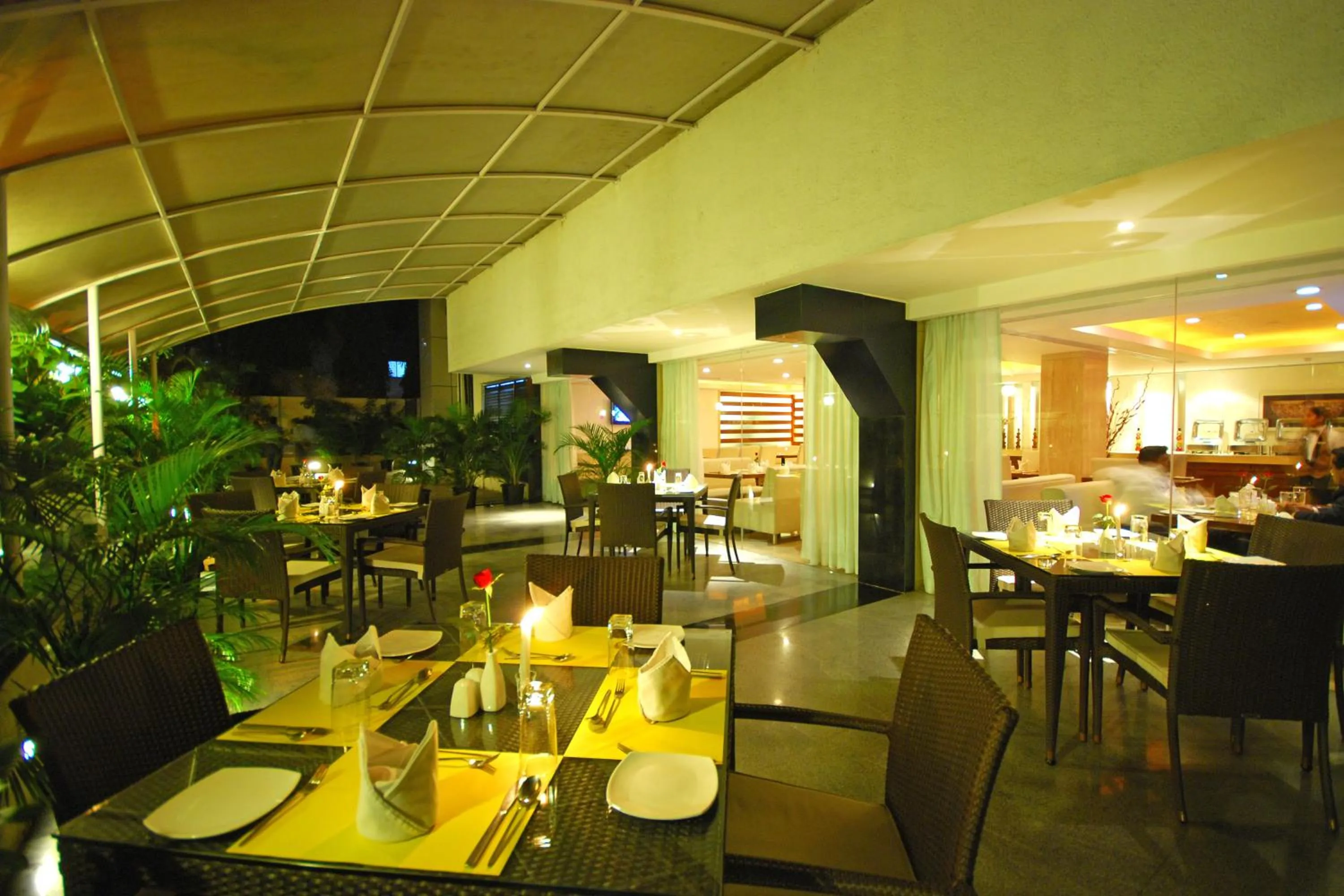 Restaurant/places to eat in Park Ornate Hotel Viman Nagar