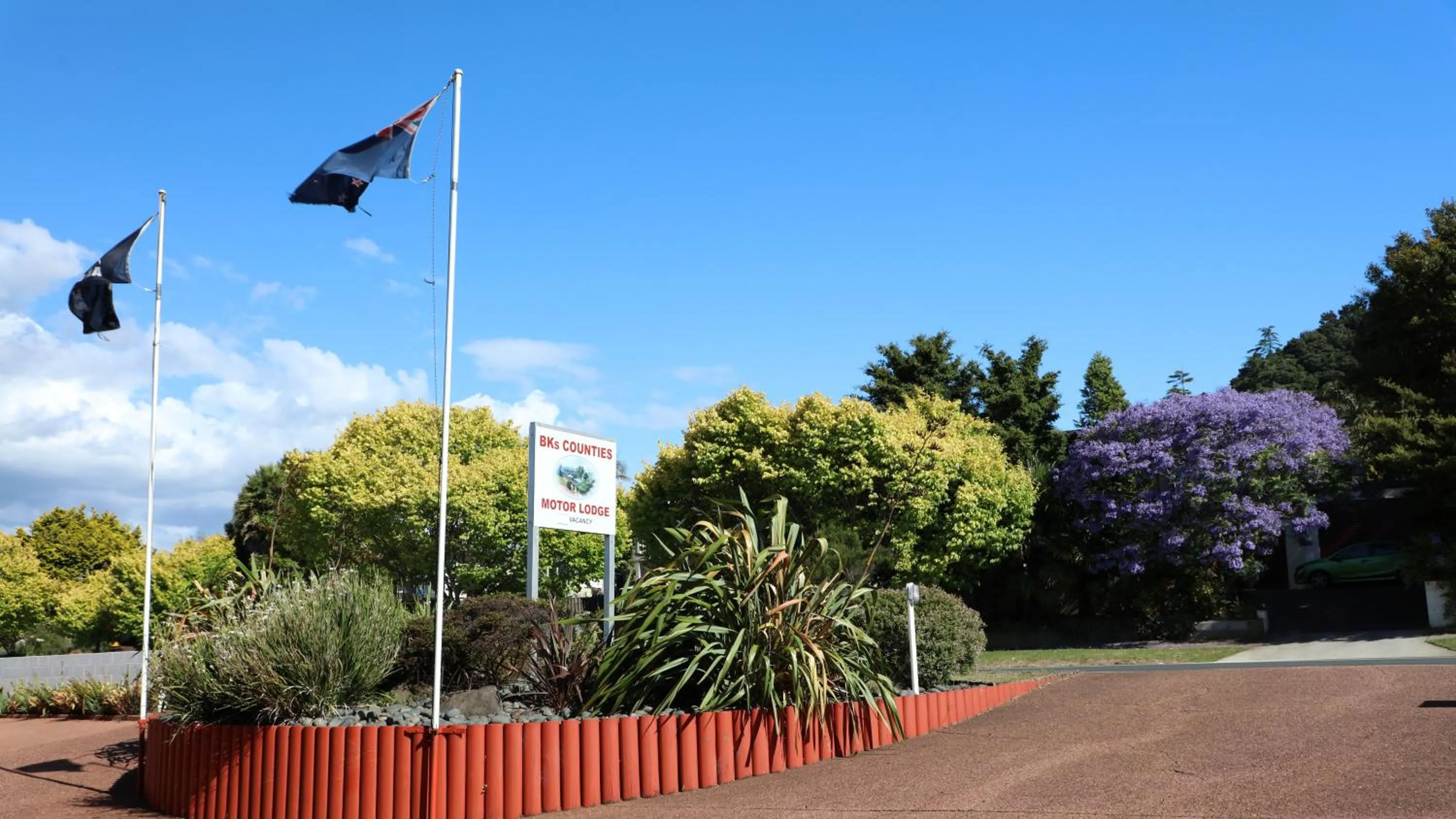 Property building in Bk's Counties Motor Lodge