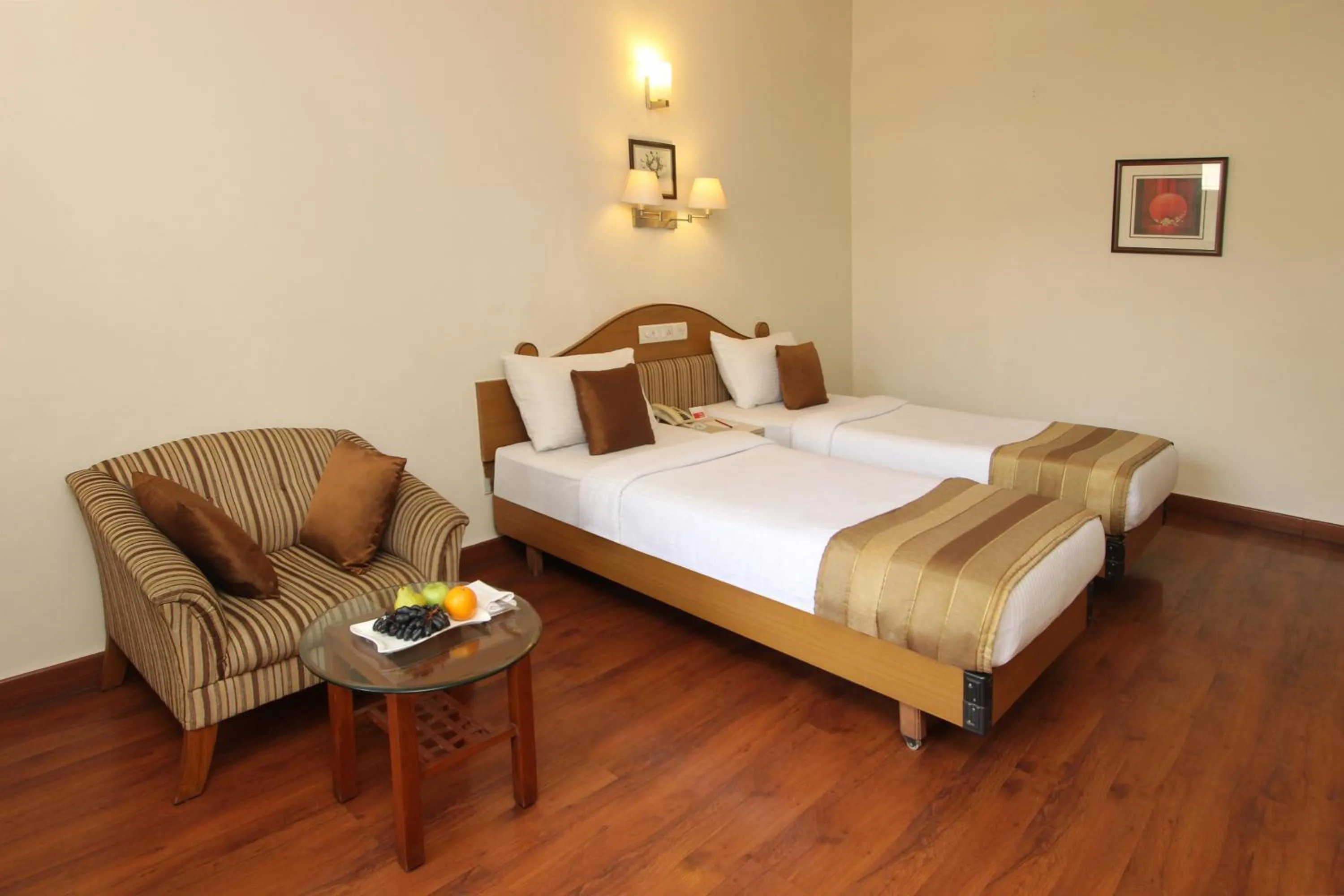 Bed in Hotel Park Central Koregaon Park