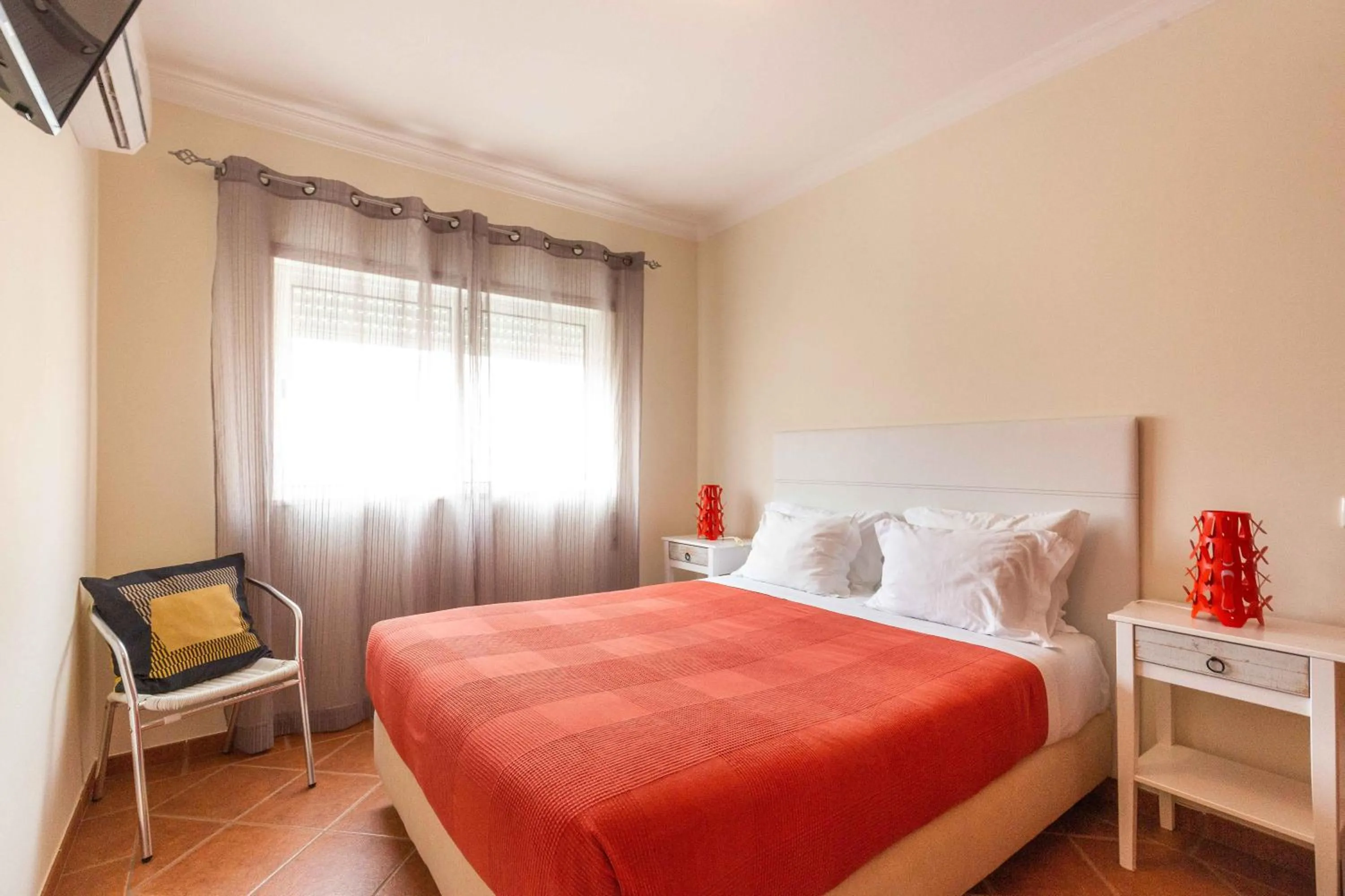 Bed in Villa Marquez Apartments