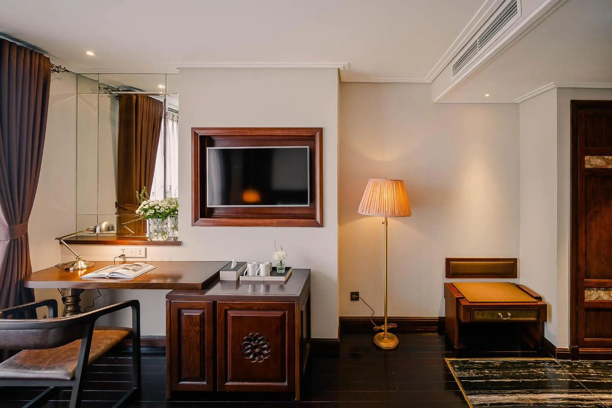 Bed in Le Jardin Hotel Haute Couture