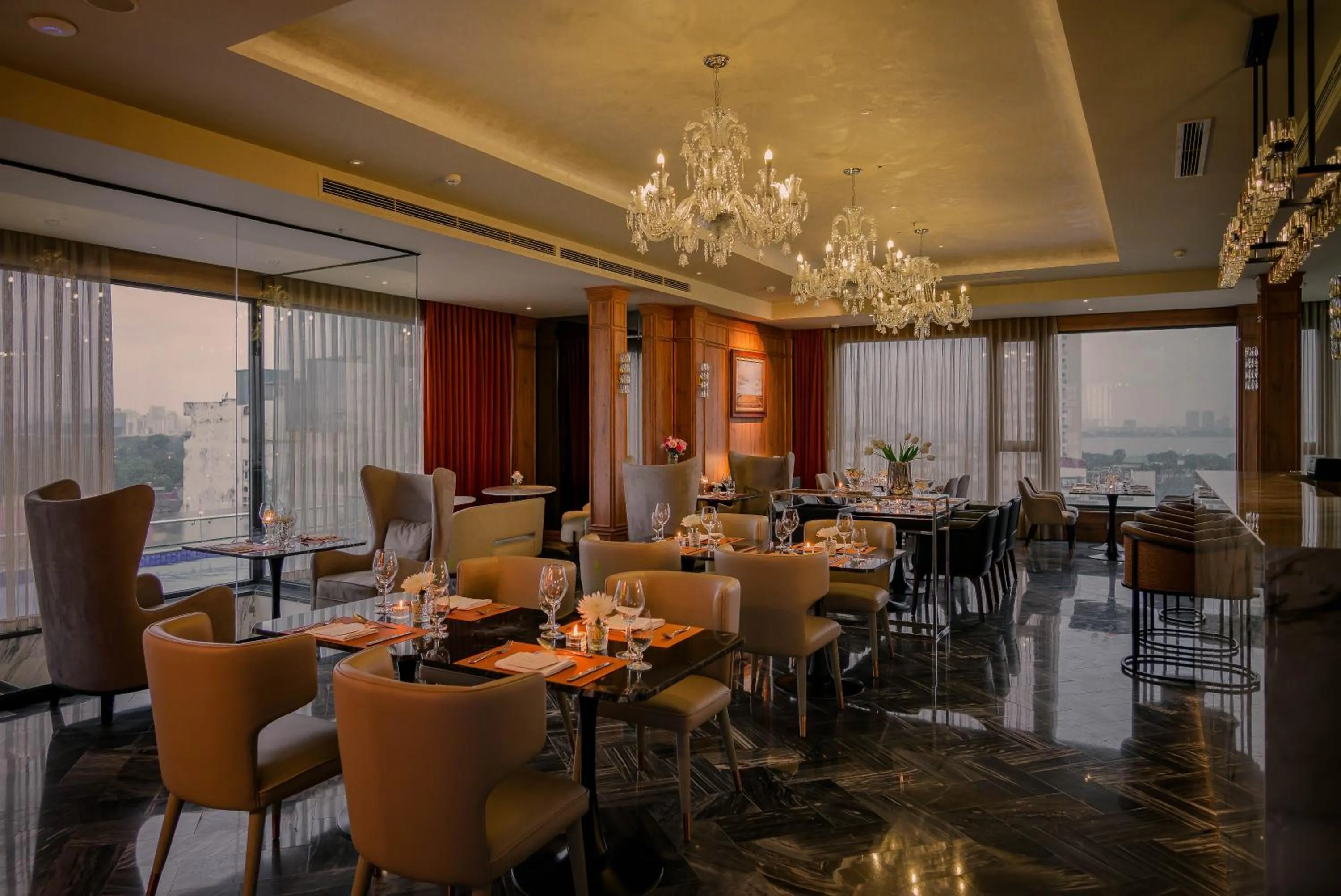 Restaurant/places to eat in Le Jardin Hotel Haute Couture