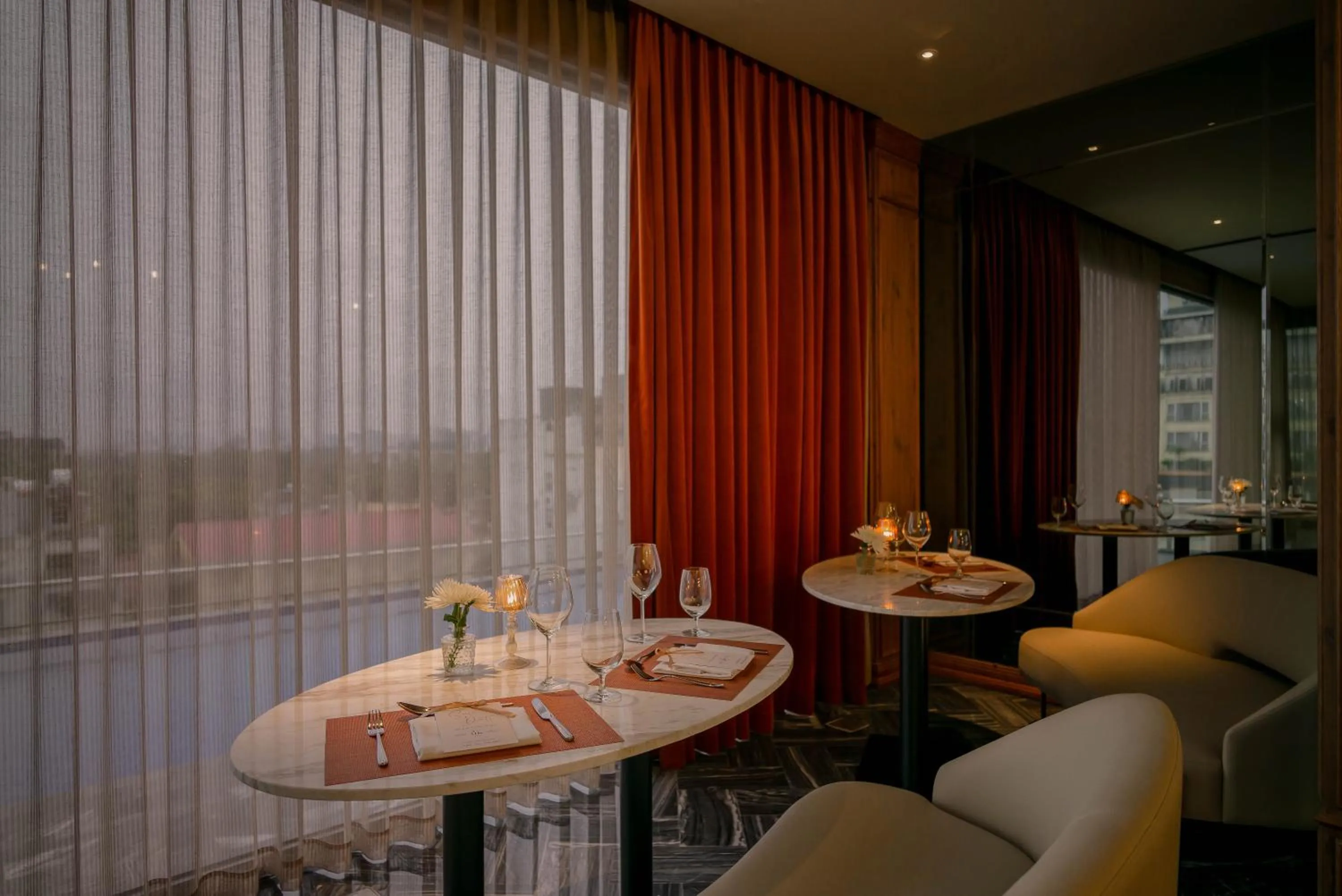 Restaurant/places to eat in Le Jardin Hotel Haute Couture