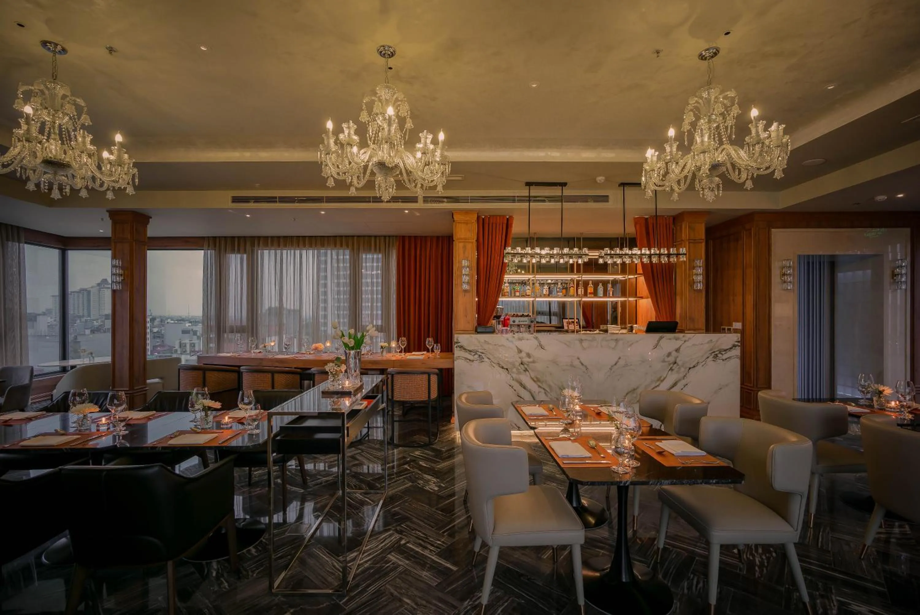 Restaurant/places to eat in Le Jardin Hotel Haute Couture