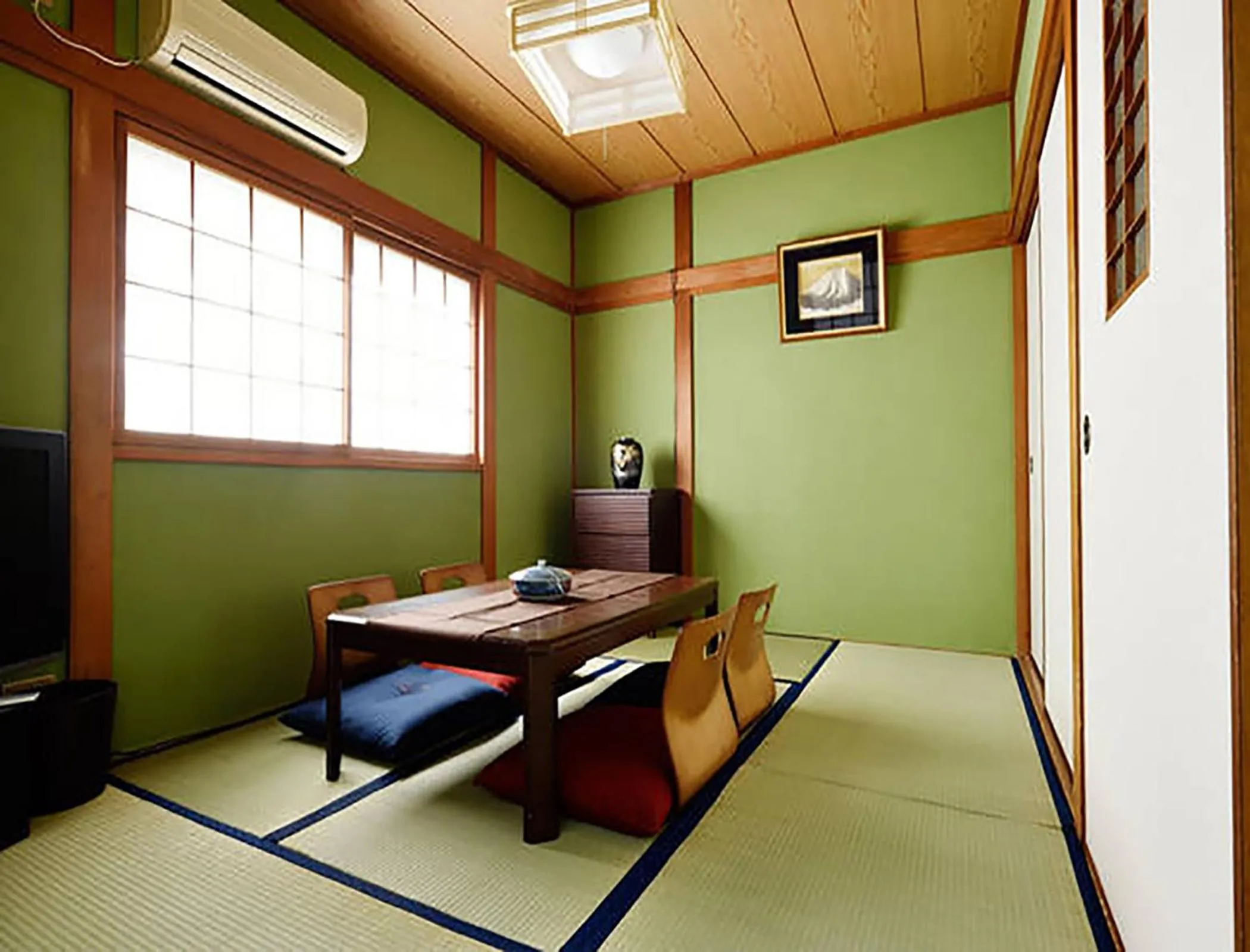 TV and multimedia in City Hotel Osaka Nishikujo