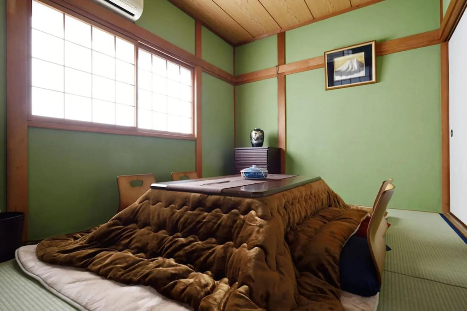 Winter, Bed in City Hotel Osaka Nishikujo