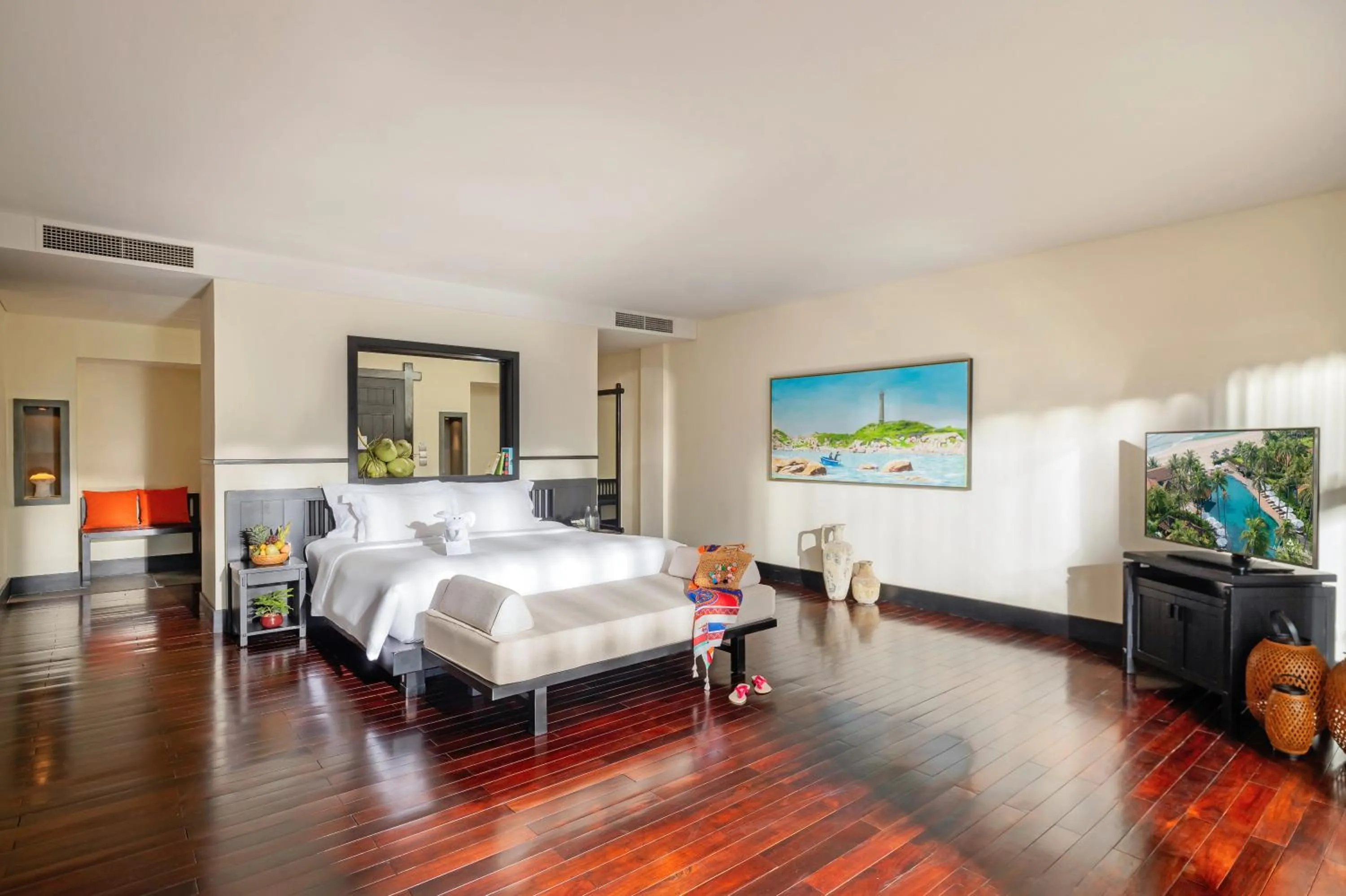 Photo of the whole room, Bed in Anantara Mui Ne Resort