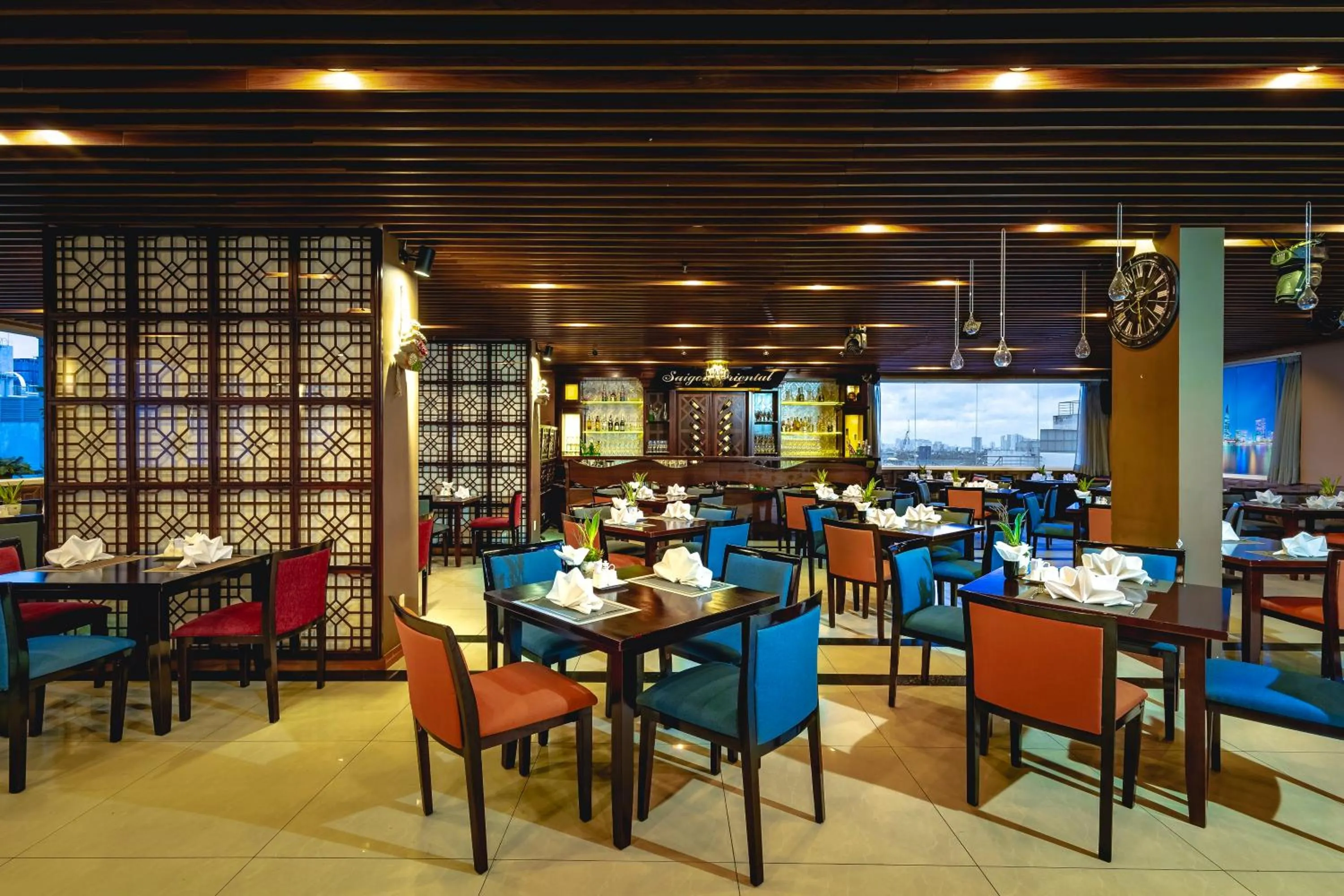 Restaurant/places to eat in Saigon Hotel