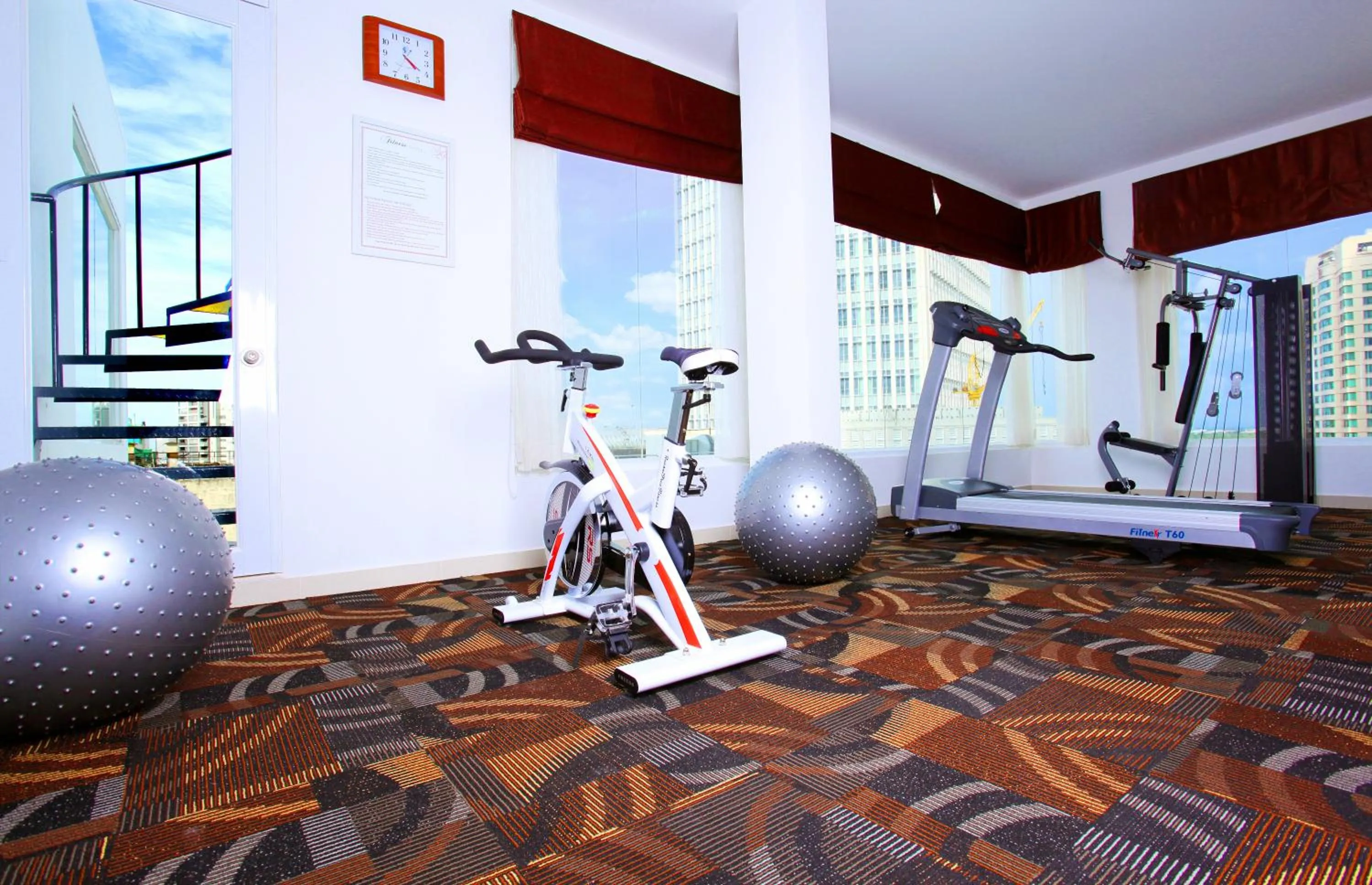 Fitness centre/facilities in Saigon Hotel
