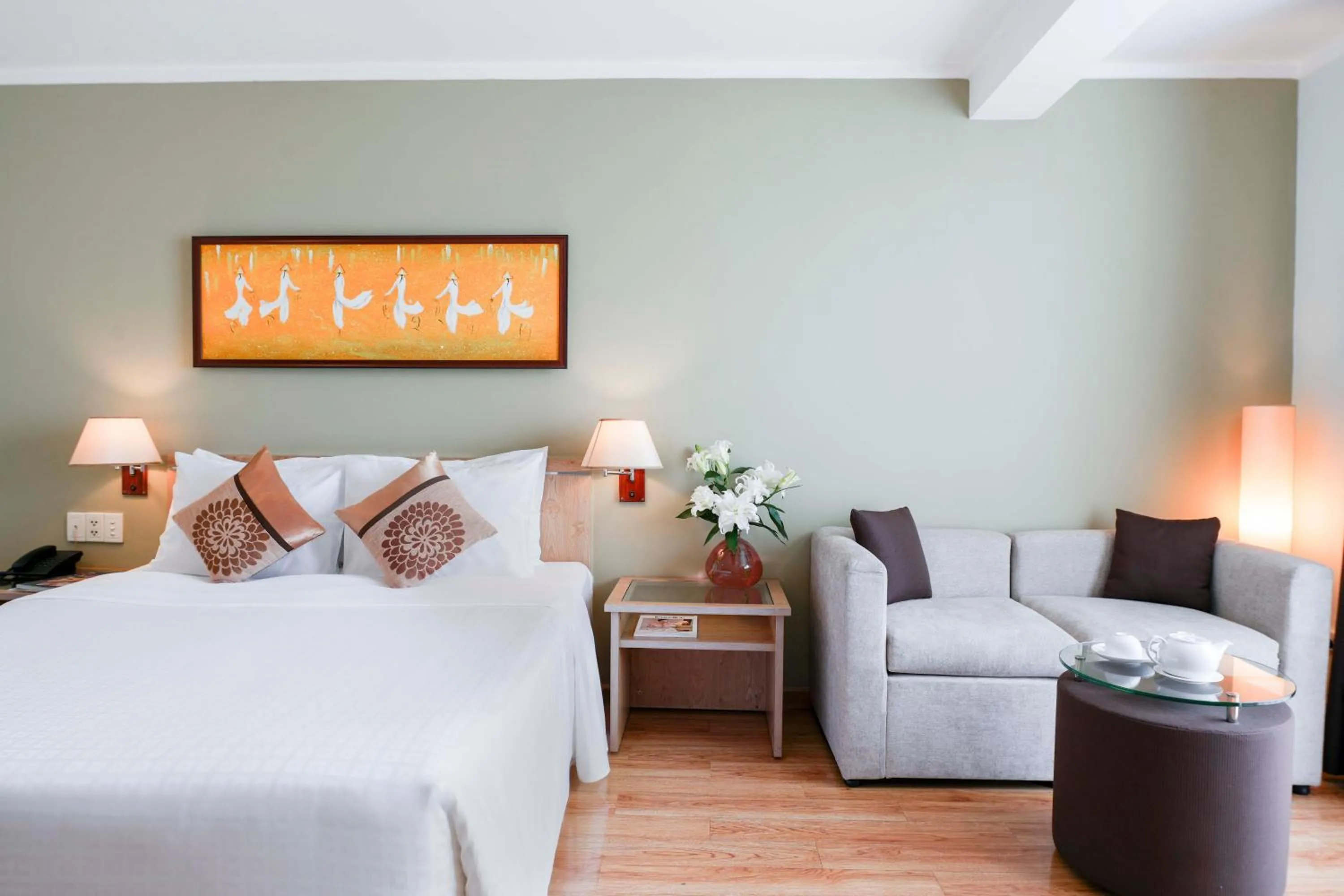 Bed in Vien Dong Hotel - Near Bui Vien Walking Street