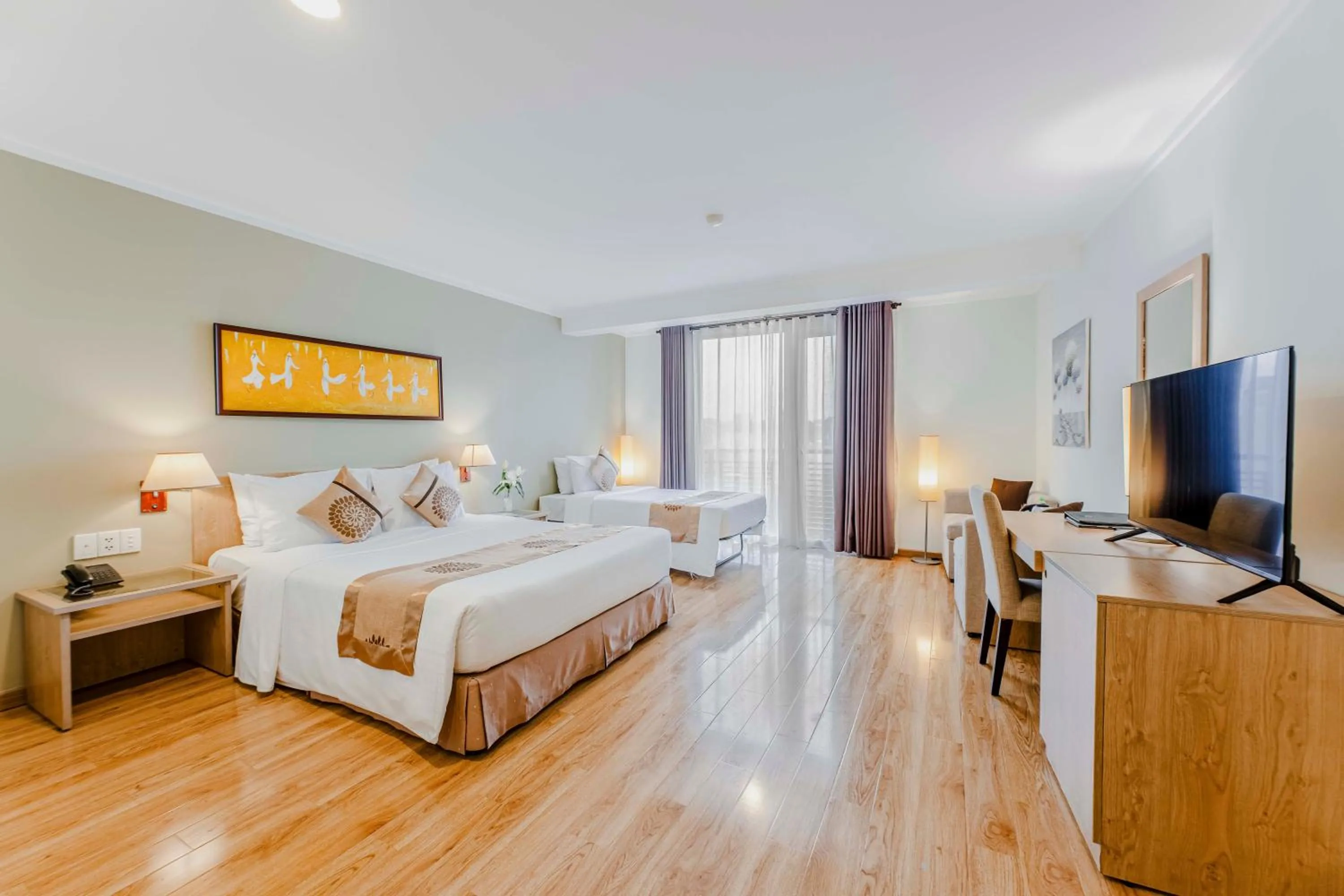 Bedroom, Bed in Vien Dong Hotel - Near Bui Vien Walking Street