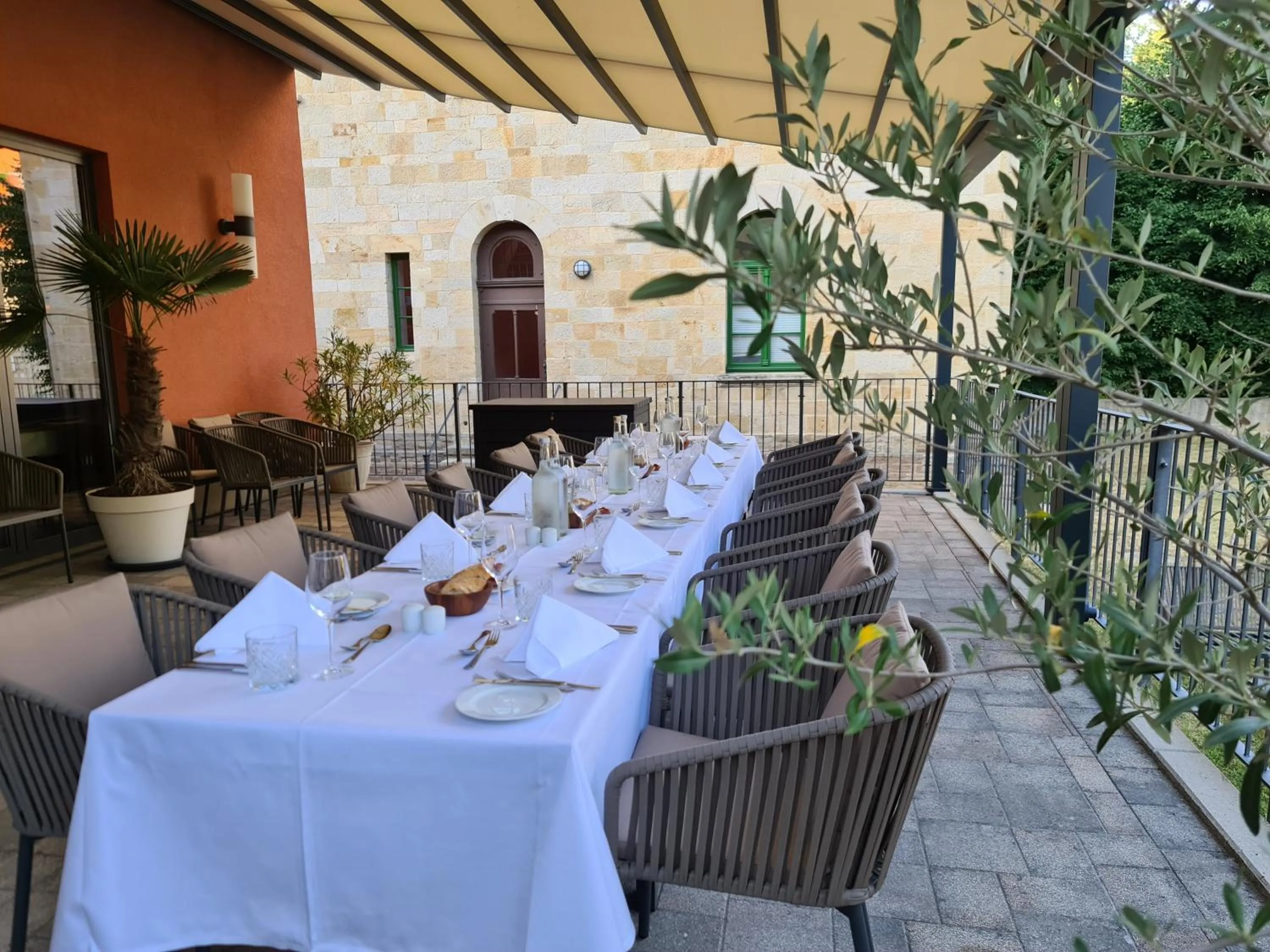 Restaurant/places to eat in Schlosshotel Blankenburg