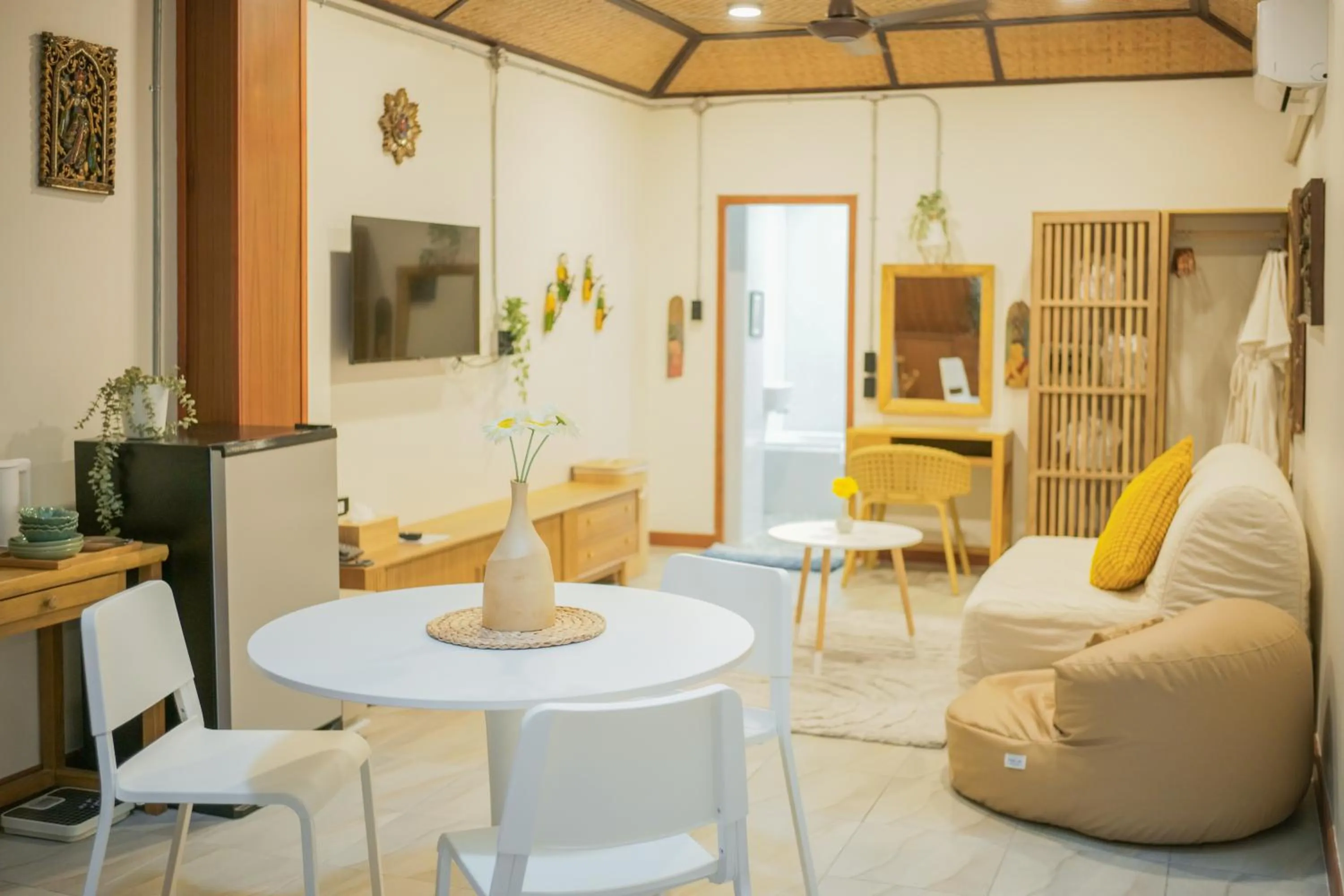 Living room in Buri Gallery House