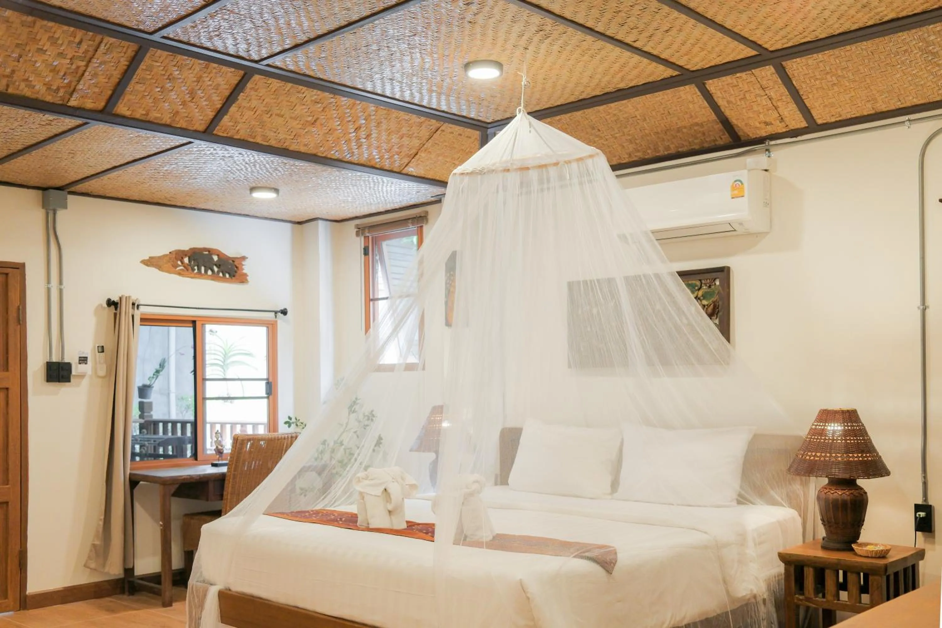 Bedroom, Bed in Buri Gallery House