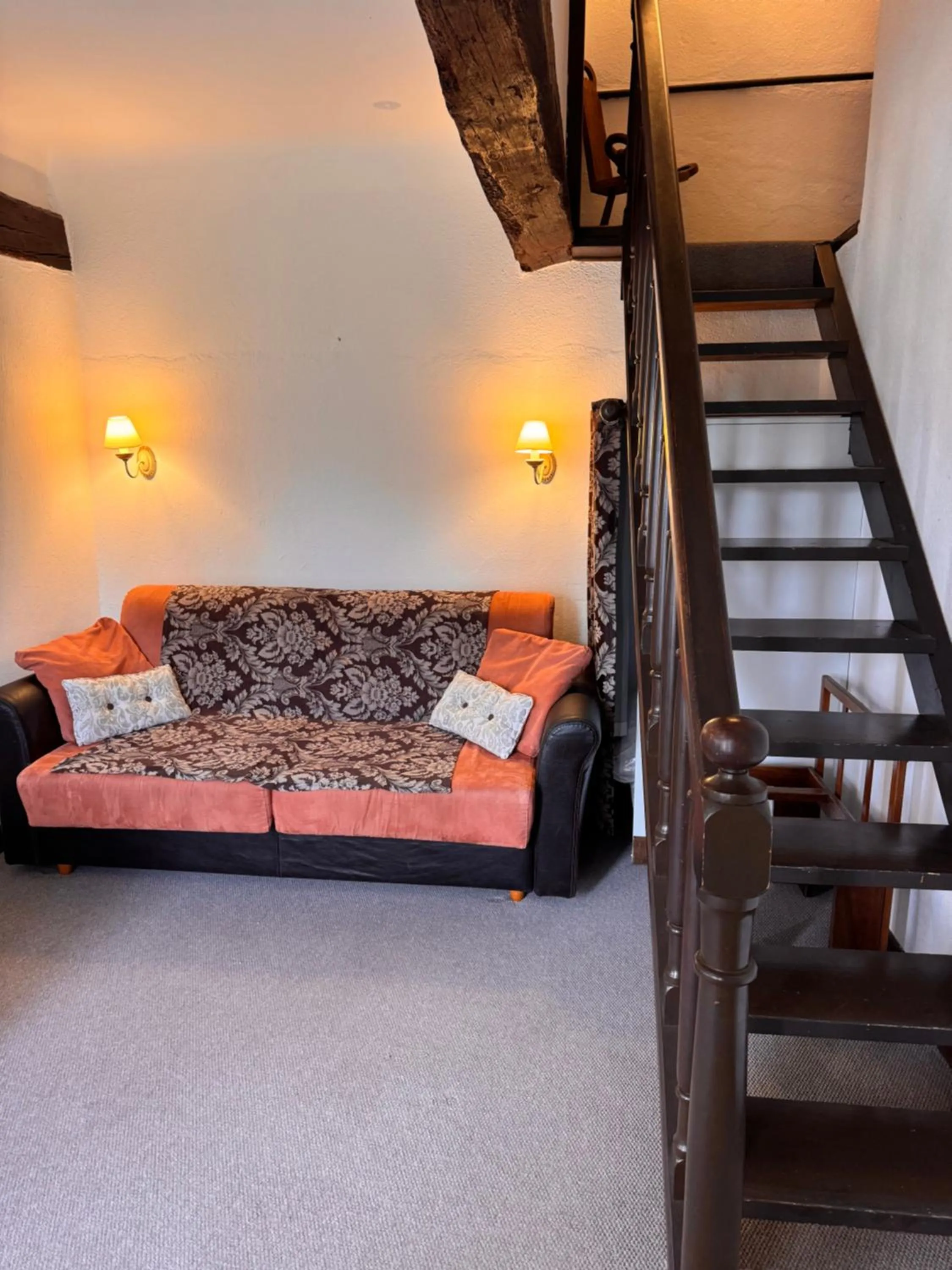 Bed in Hotel-Restaurant Le Moulin De La Camandoule