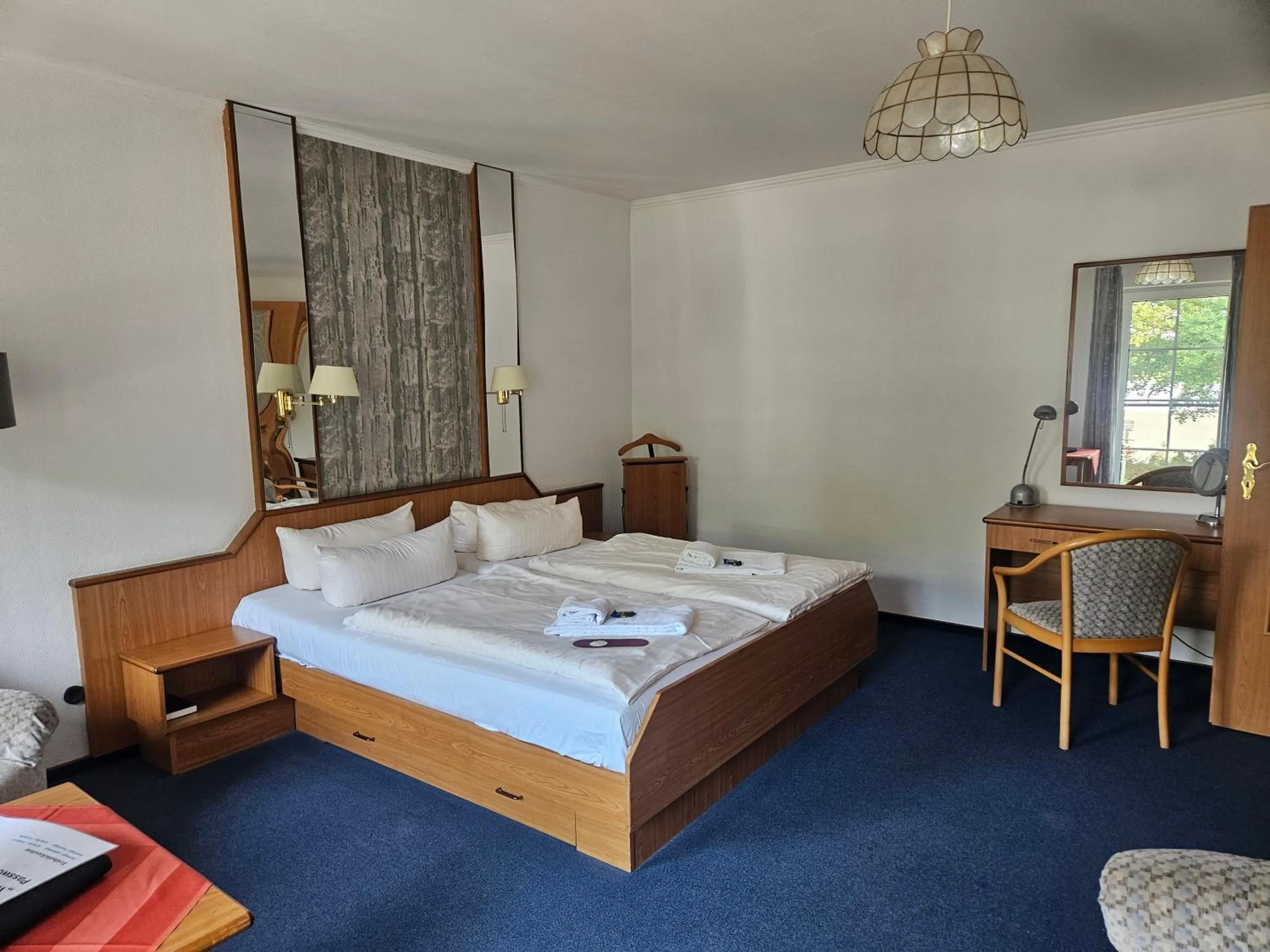 Photo of the whole room, Bed in Seeblick