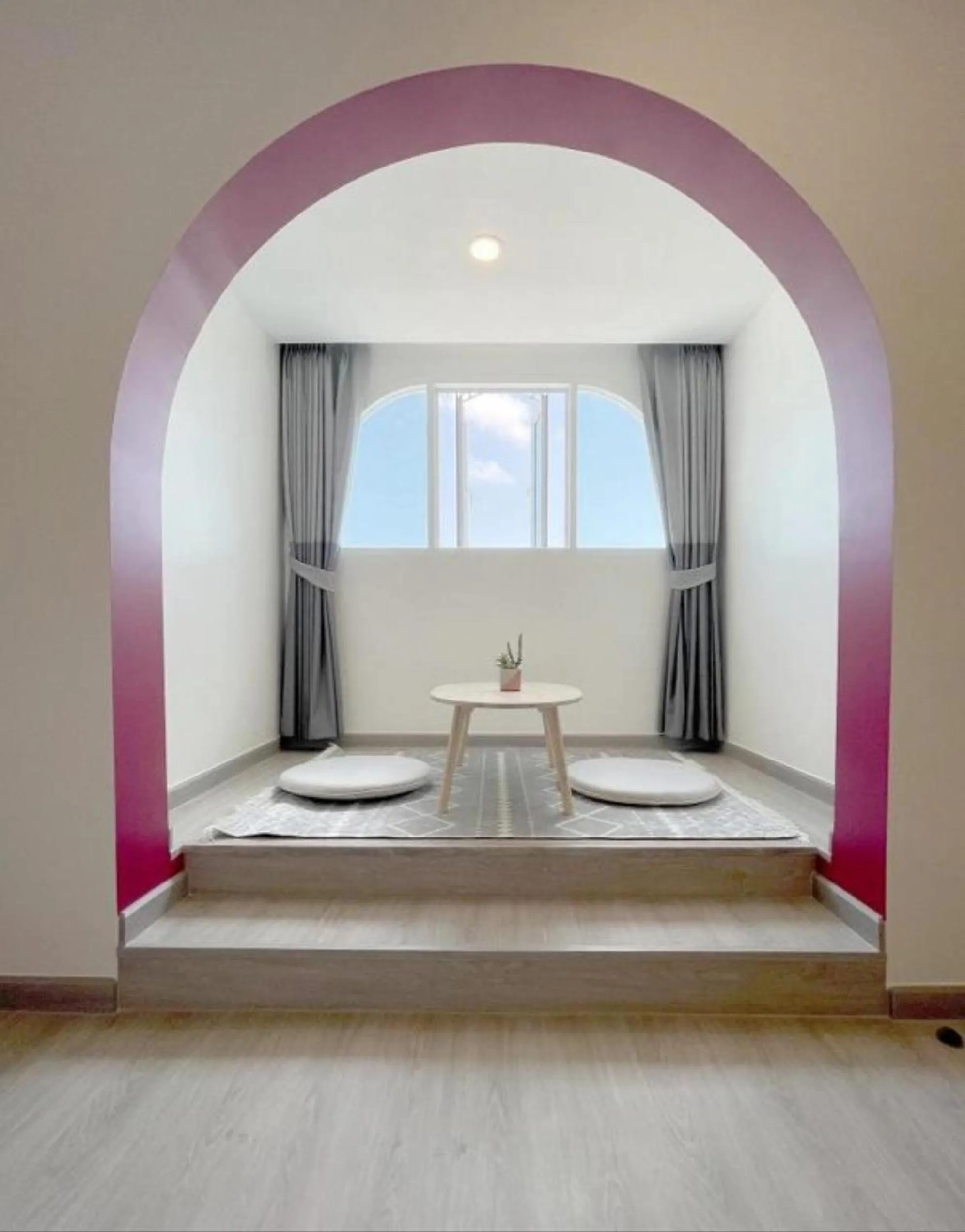 Seating area, Bed in Hotel Midtown Ratsada