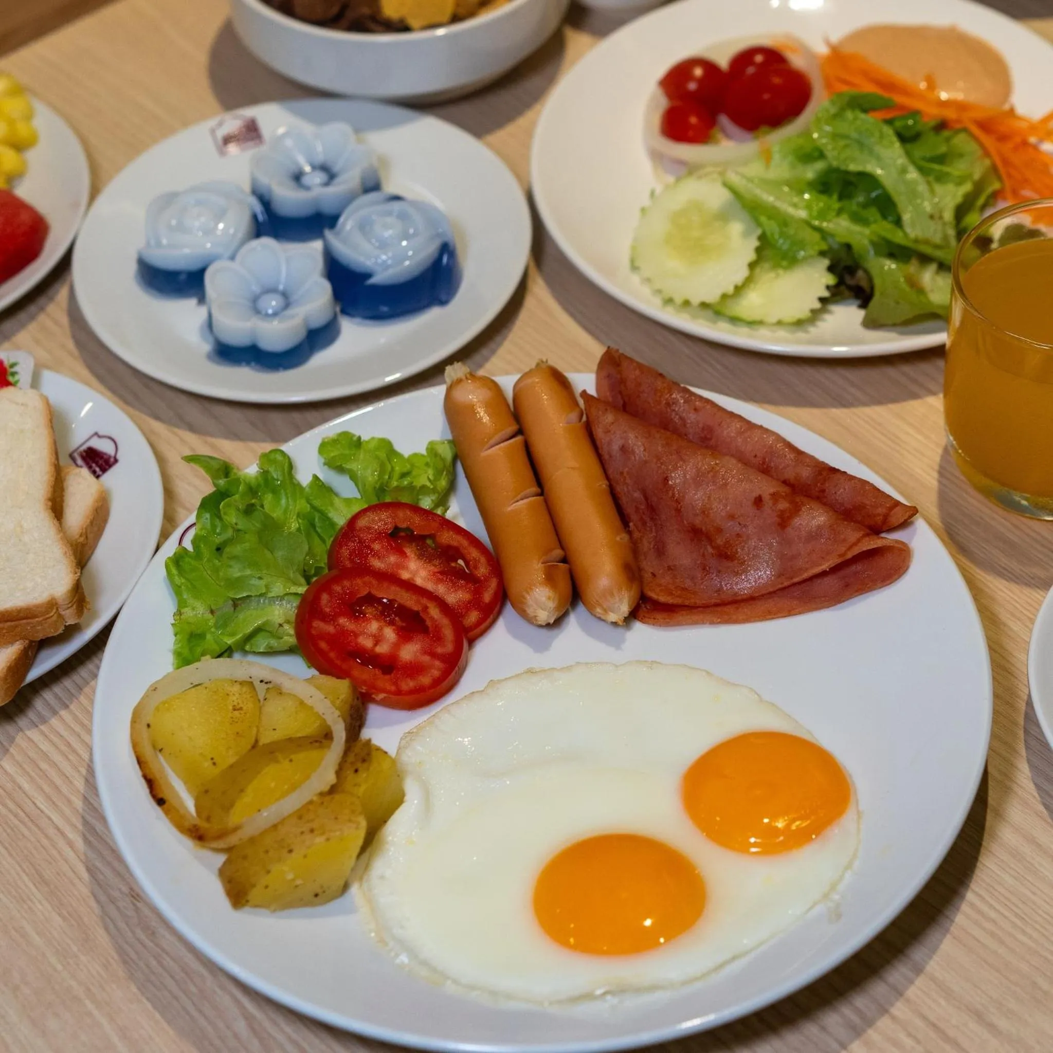 Breakfast in Hotel Midtown Ratsada