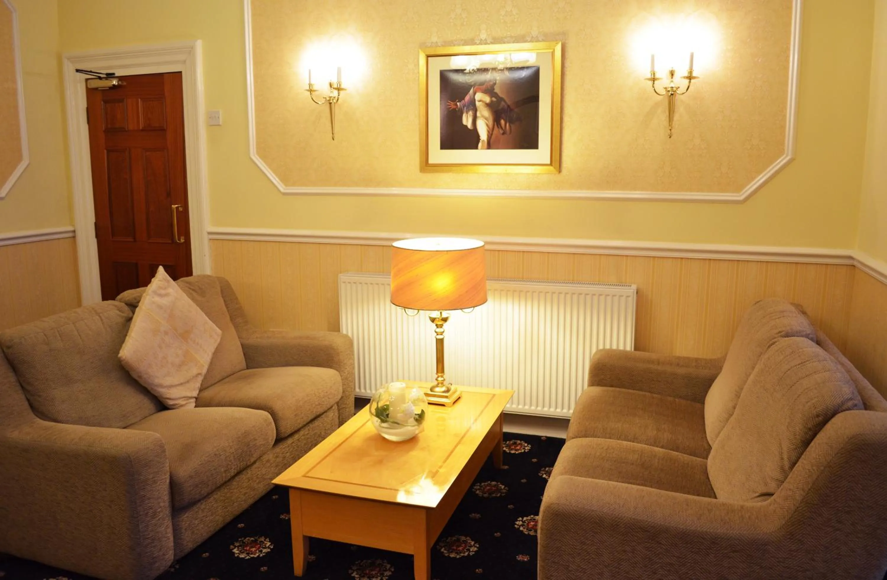 Seating area in Bedford Hotel