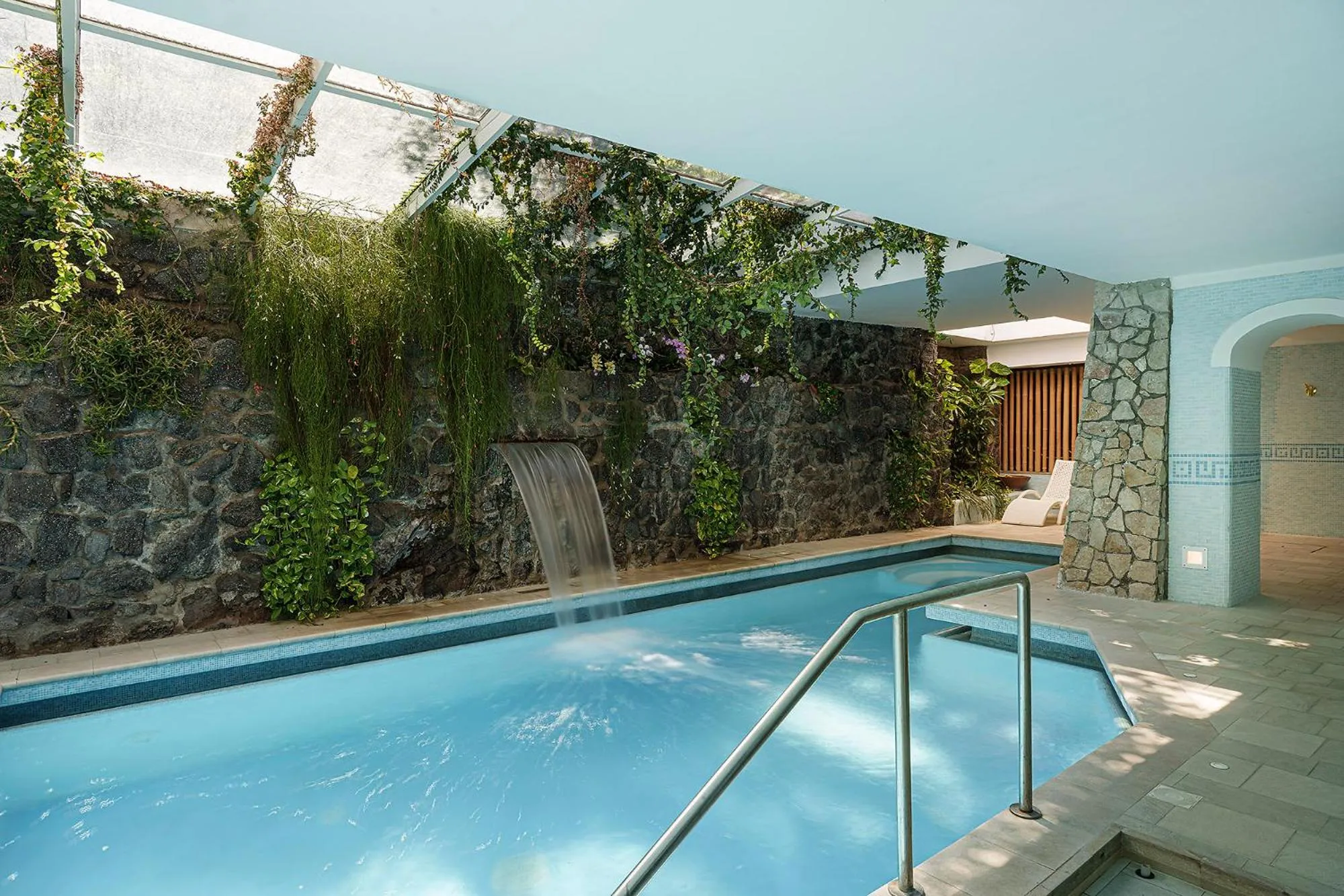 Swimming pool in Grand Hotel Il Moresco