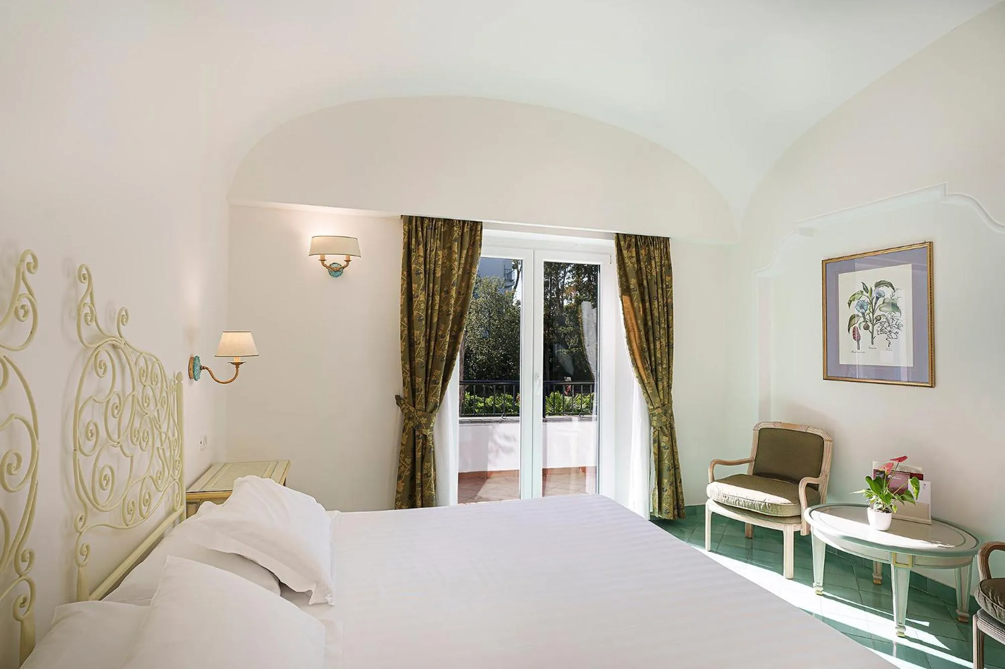 Bed in Grand Hotel Il Moresco