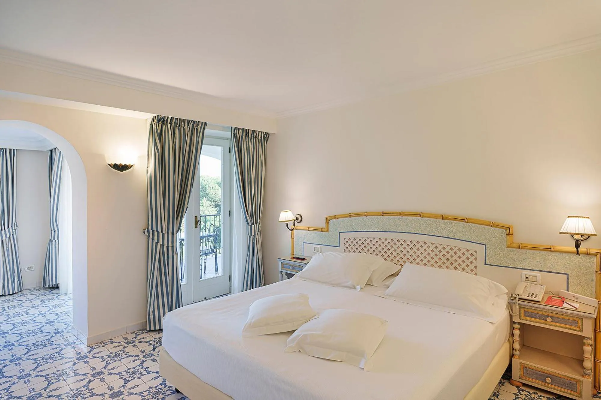 Bed in Grand Hotel Il Moresco