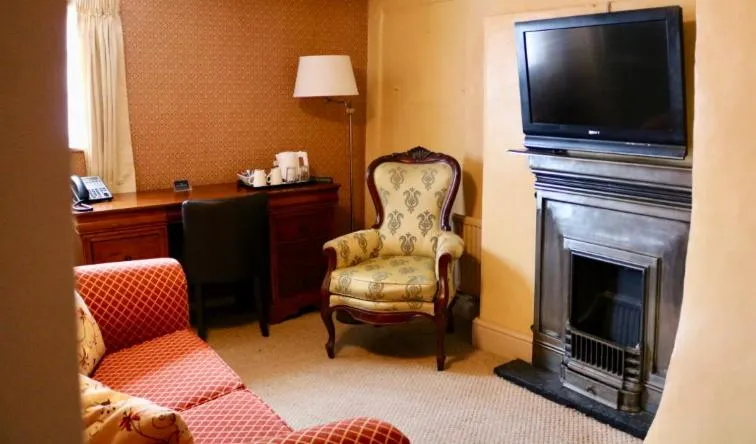 TV and multimedia in The Cottage Hotel