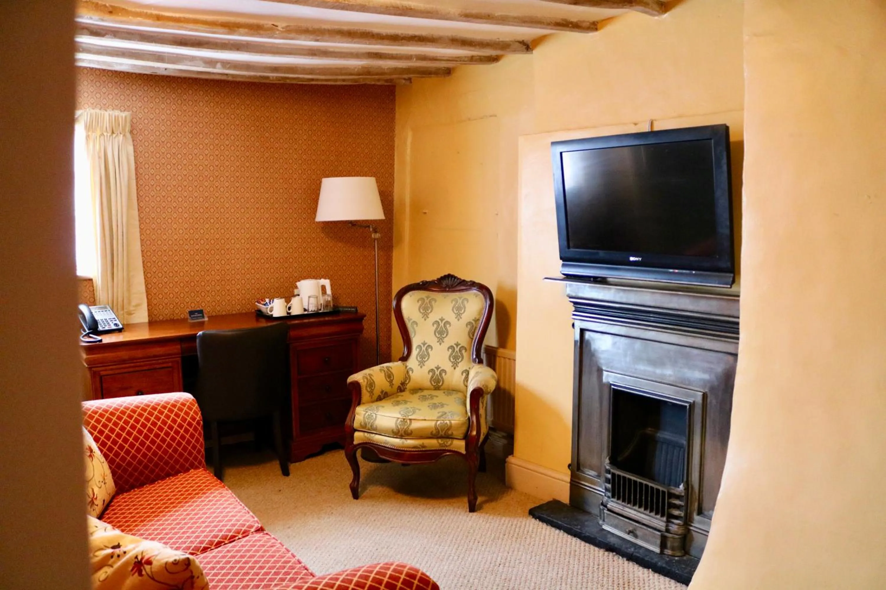 Photo of the whole room in The Cottage Hotel