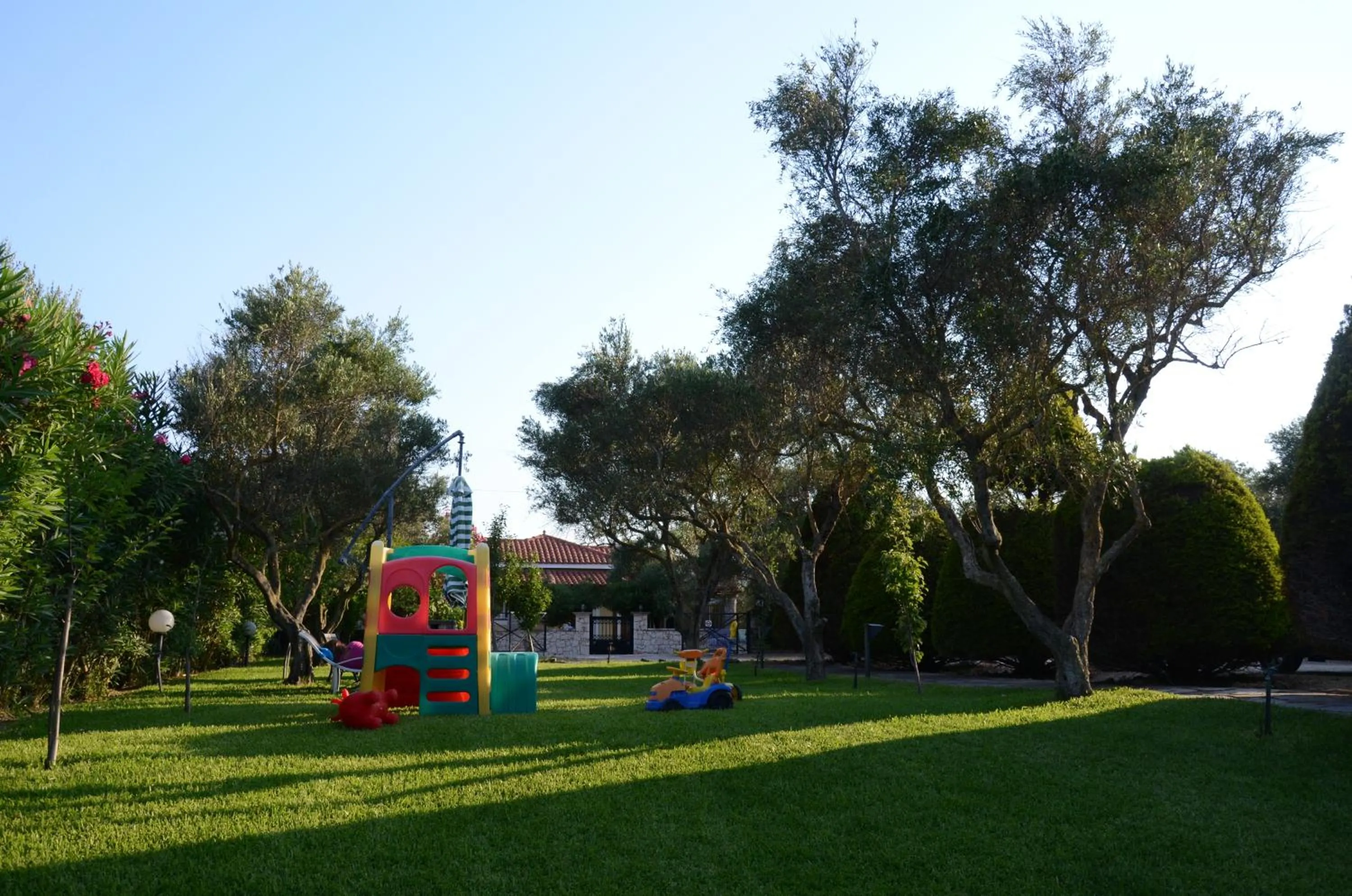 Garden view in Studios Petra
