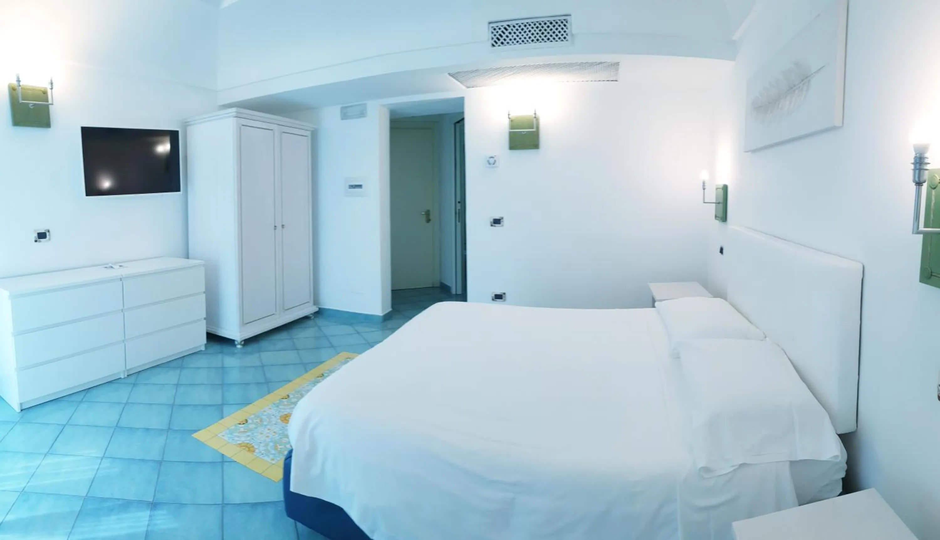 Bedroom, Bed in Hotel Myage