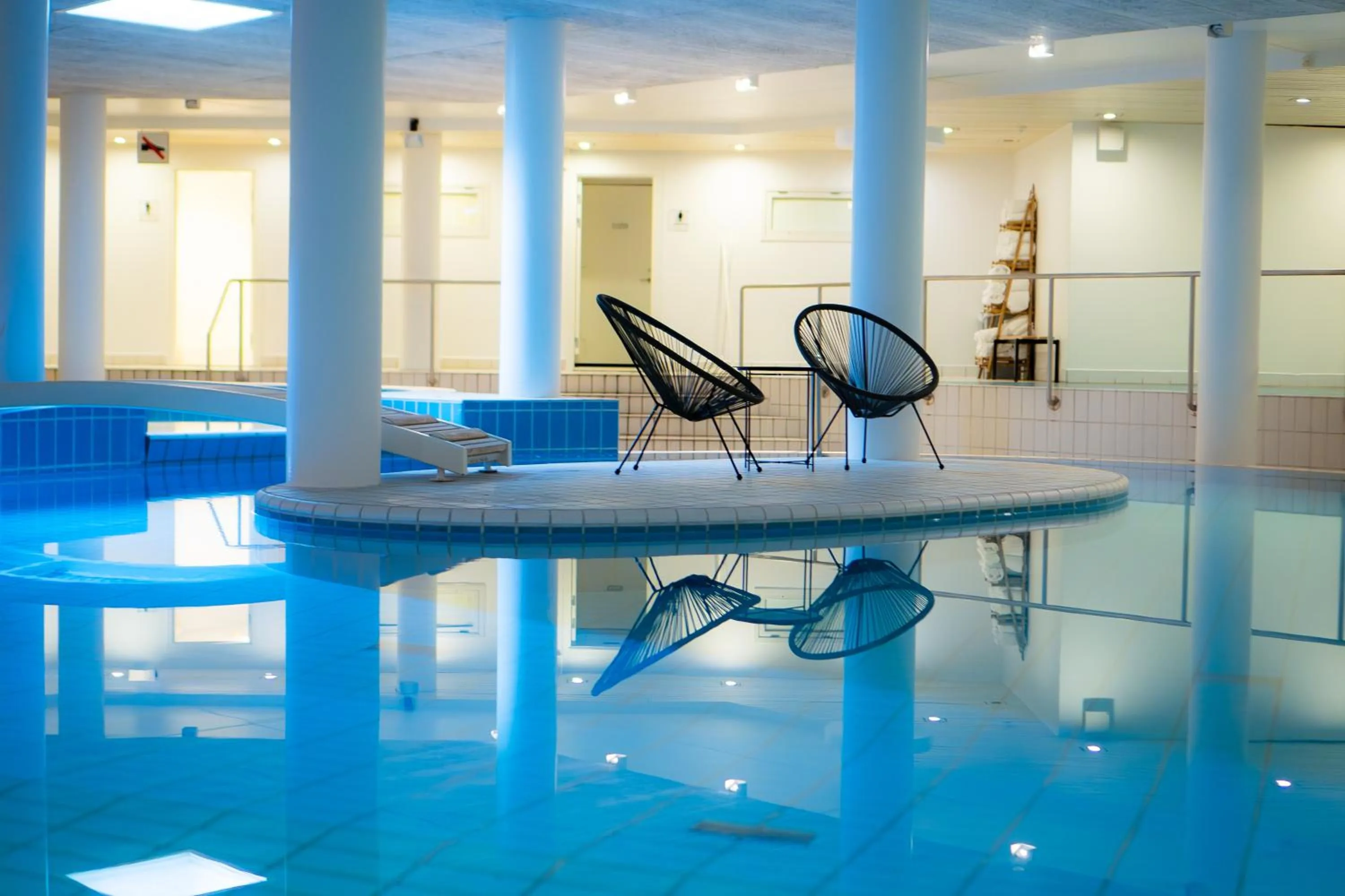 Swimming pool in Best Western Plus Park Globetrotter Copenhagen Airport