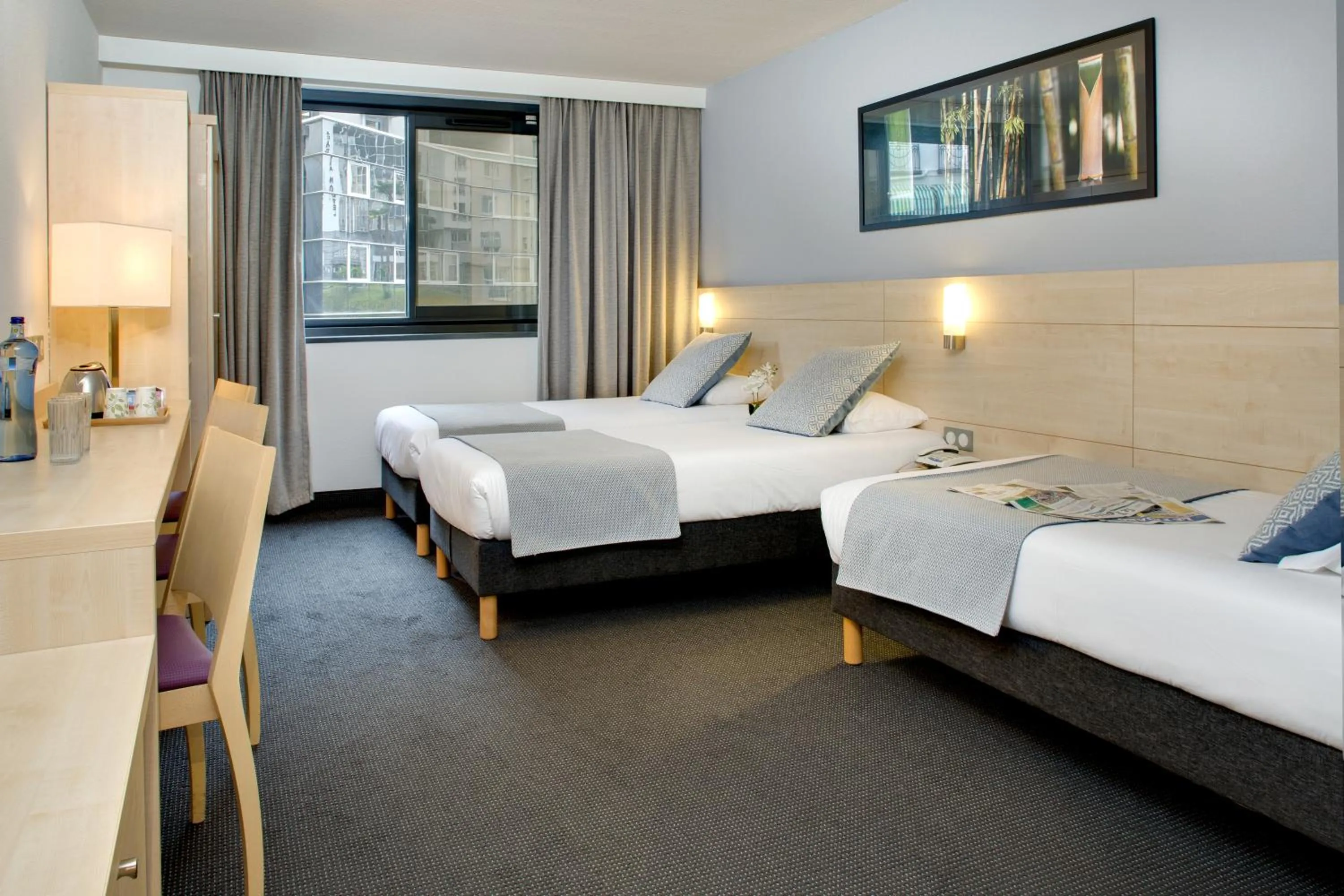 Bedroom, Bed in Hôtel Padoue