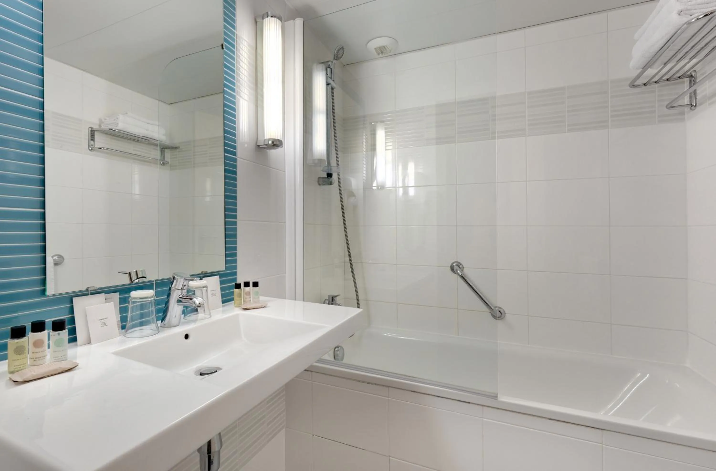 Bathroom in Hôtel Padoue