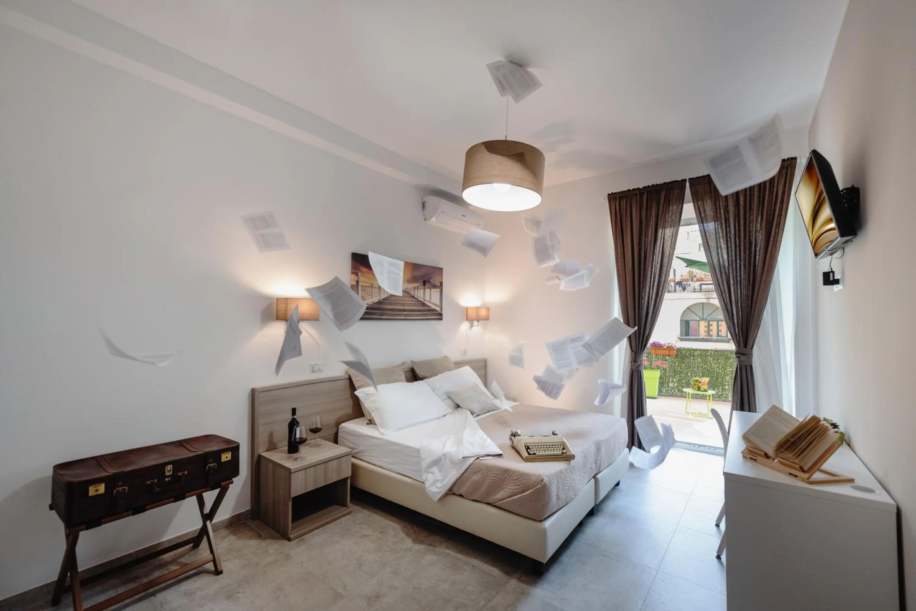 Photo of the whole room, Bed in Roof Garden