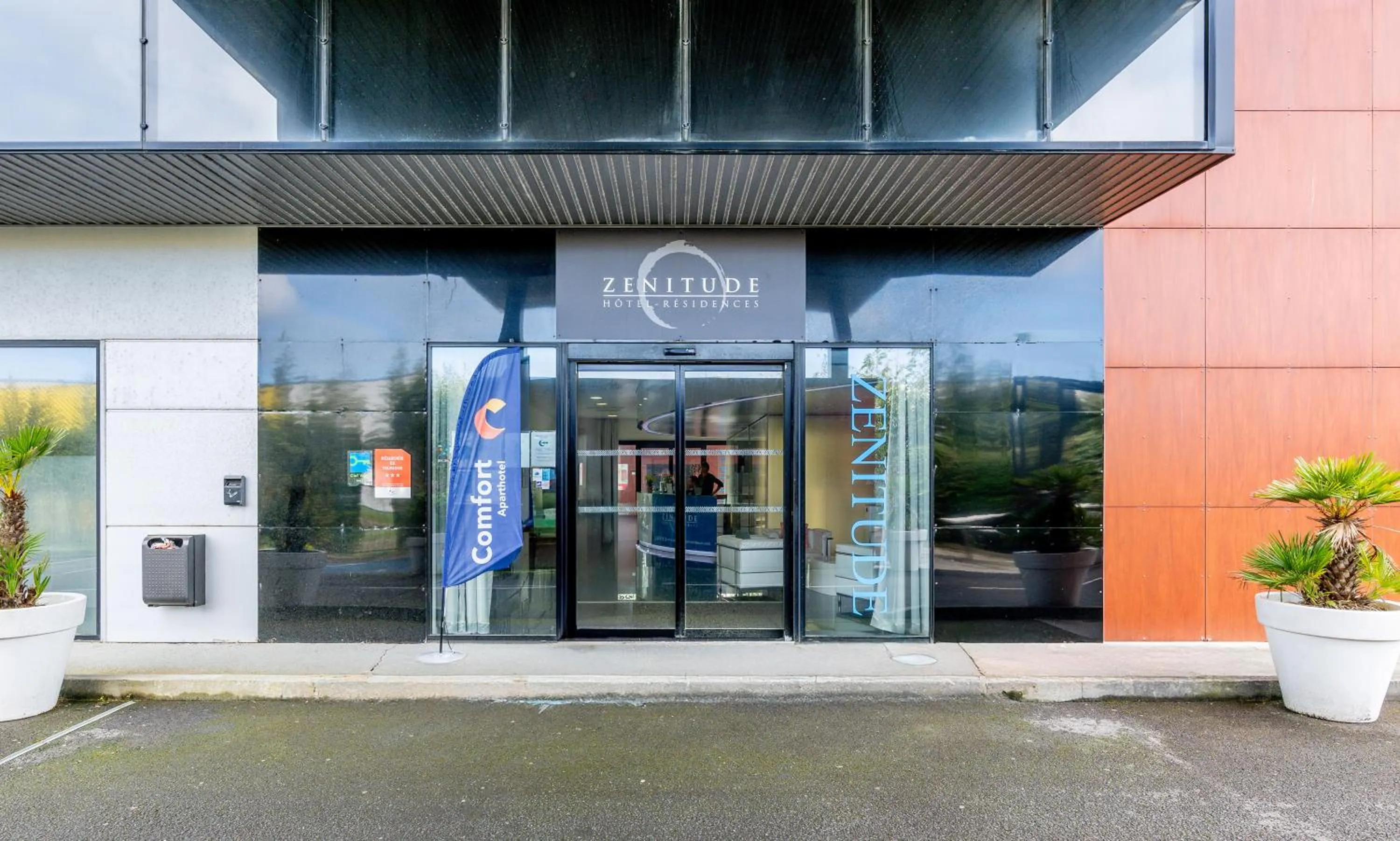 Facade/entrance in Comfort Aparthotel Bassin d'Arcachon