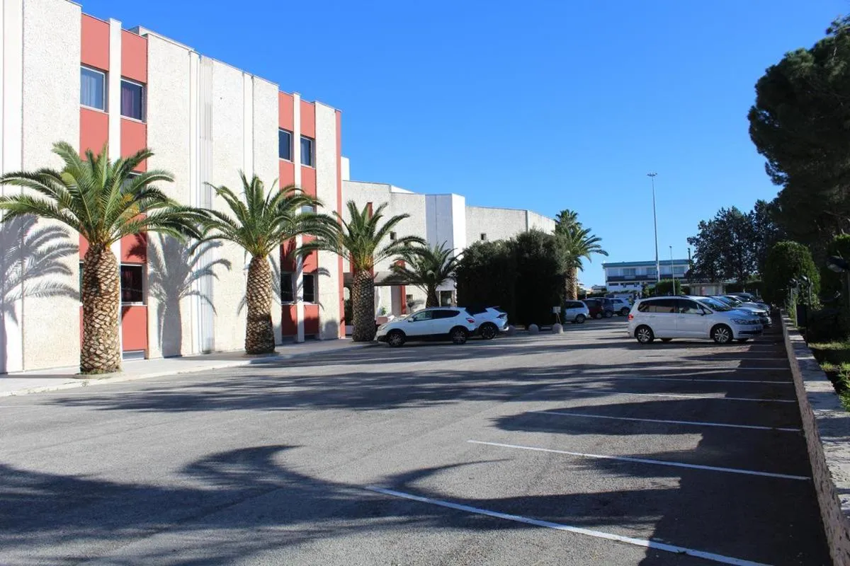 Parking in Appia Antica Hotel