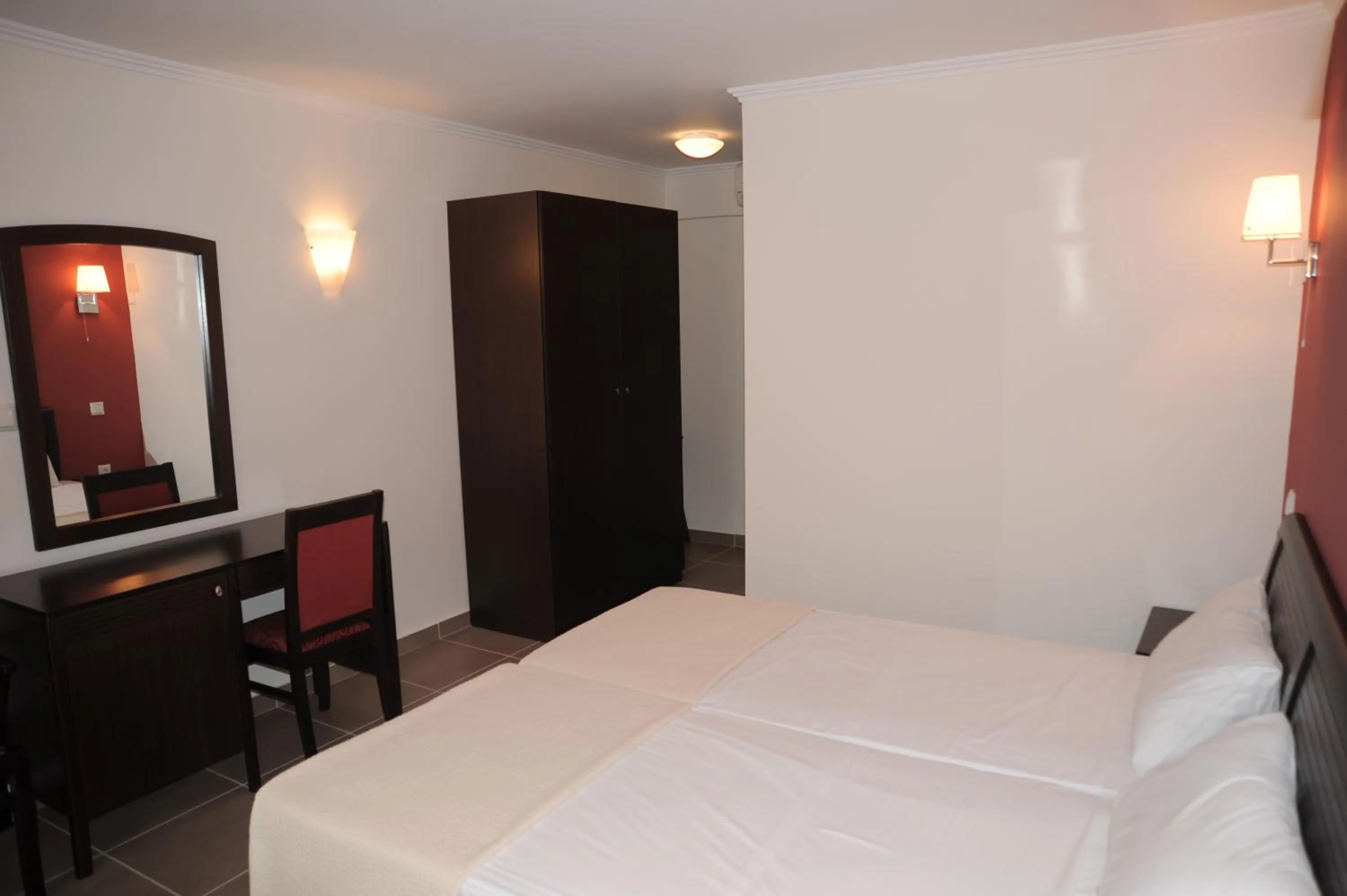 Photo of the whole room, Bed in Ammos Bay