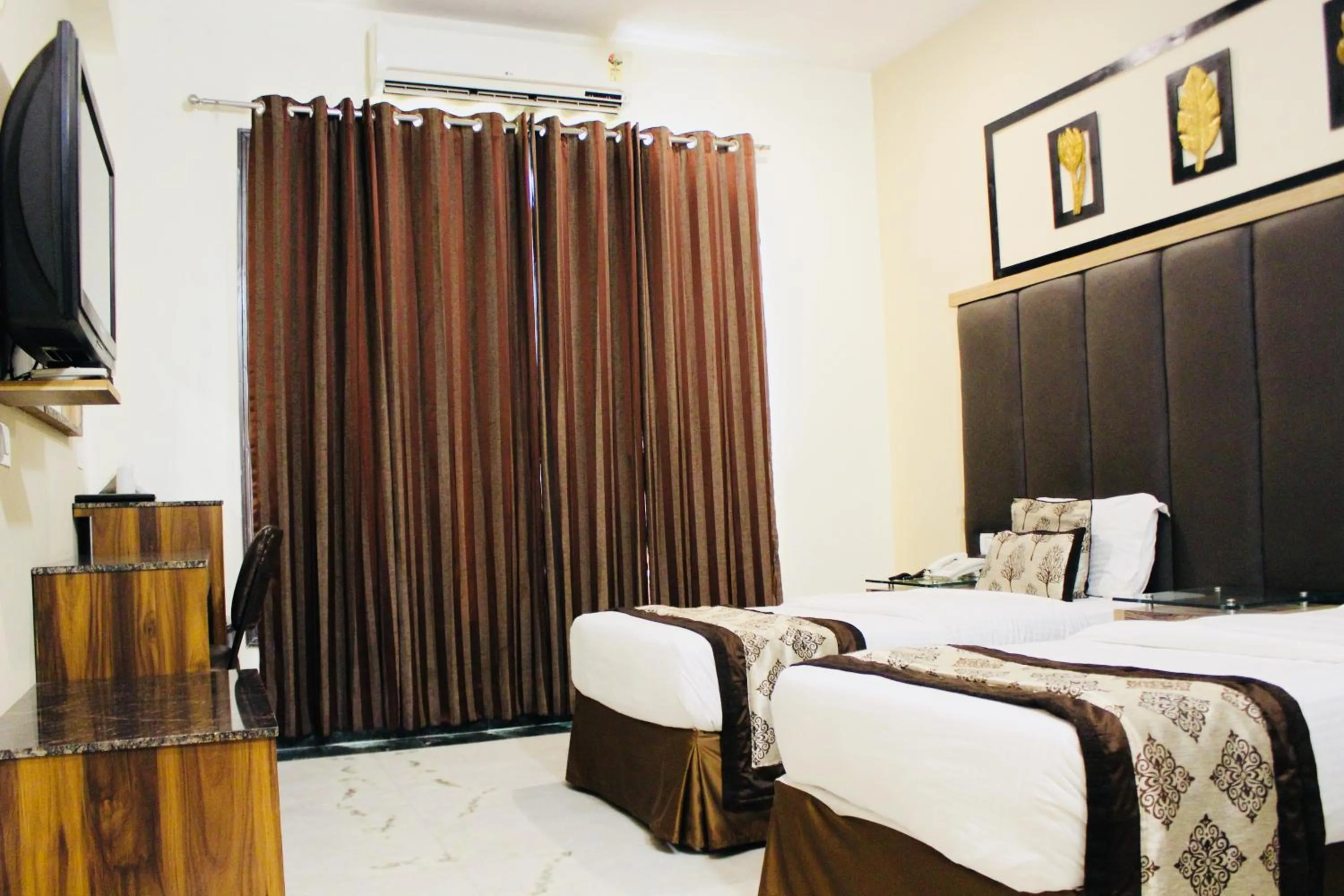 Photo of the whole room in Hotel Imperial Park